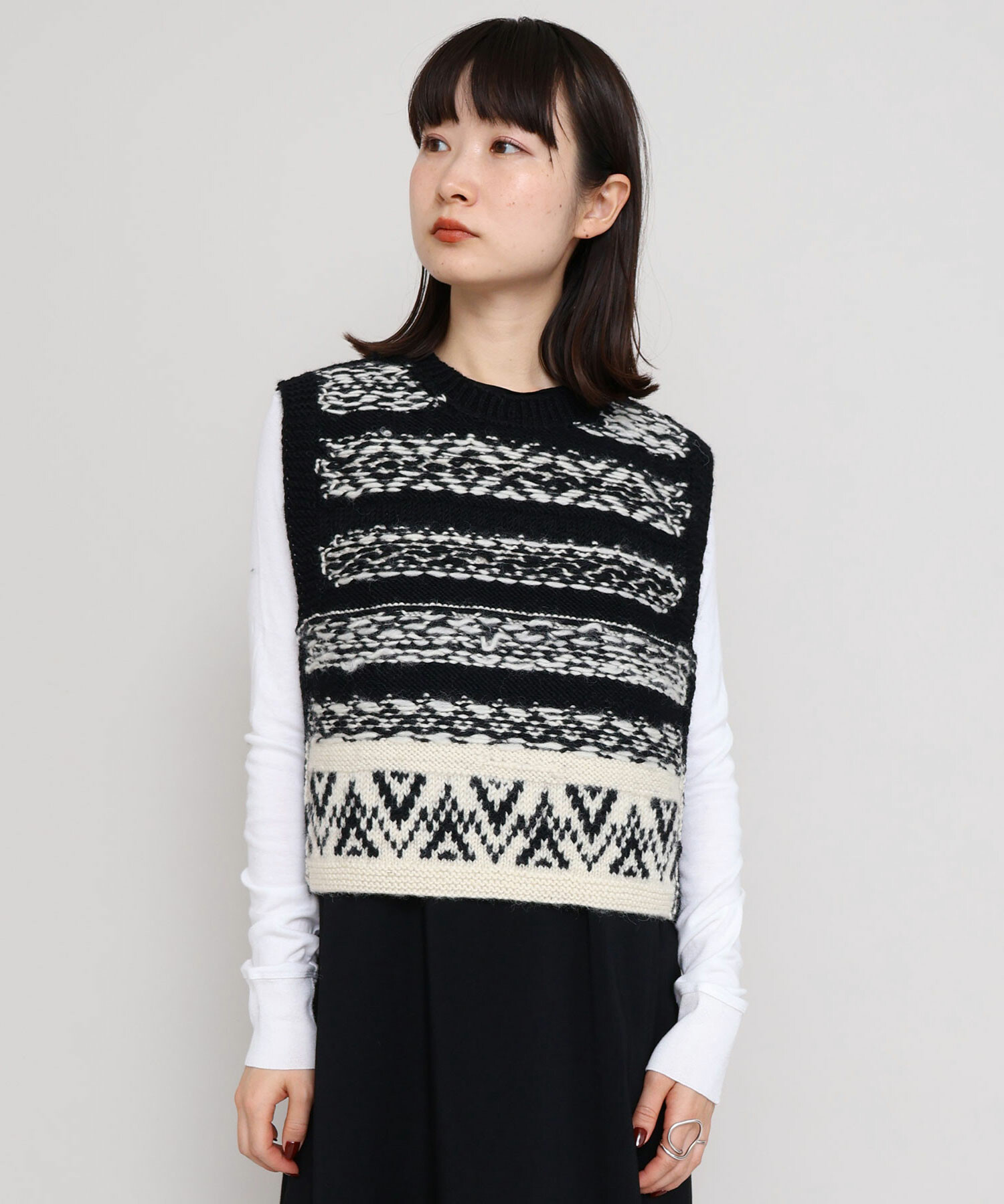 新品 マークアンドロナ 2022年モデル 中綿 ボアベスト ウール 総柄 L