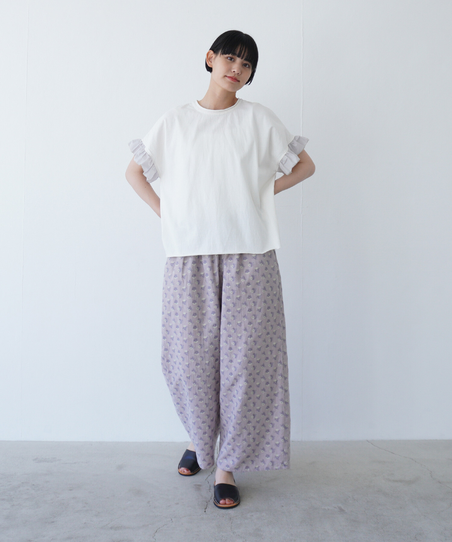 AMBIDEX Store △〇タイプライターfrill カットソープルオーバー
