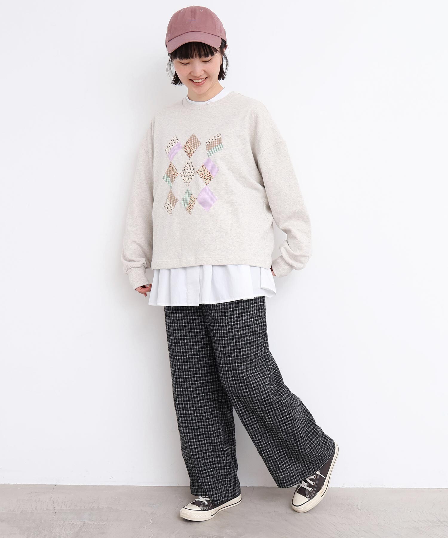 AMBIDEX Store ○キルトのようなアップリケ裏毛プルオーバー (F コン