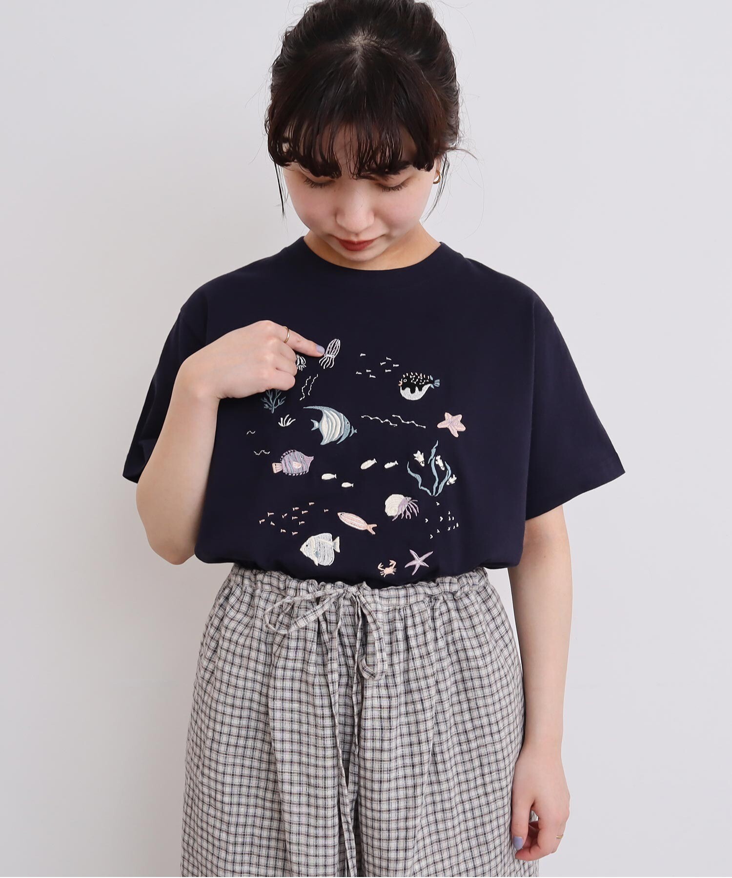 AMBIDEX Store △〇集まる海のさかな 刺繍Tシャツ(F シロ): l