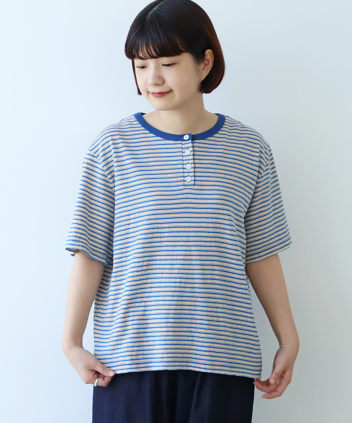 AMBIDEX Store ○ マルチボーダー ヘンリーネック Tシャツ(F アカ