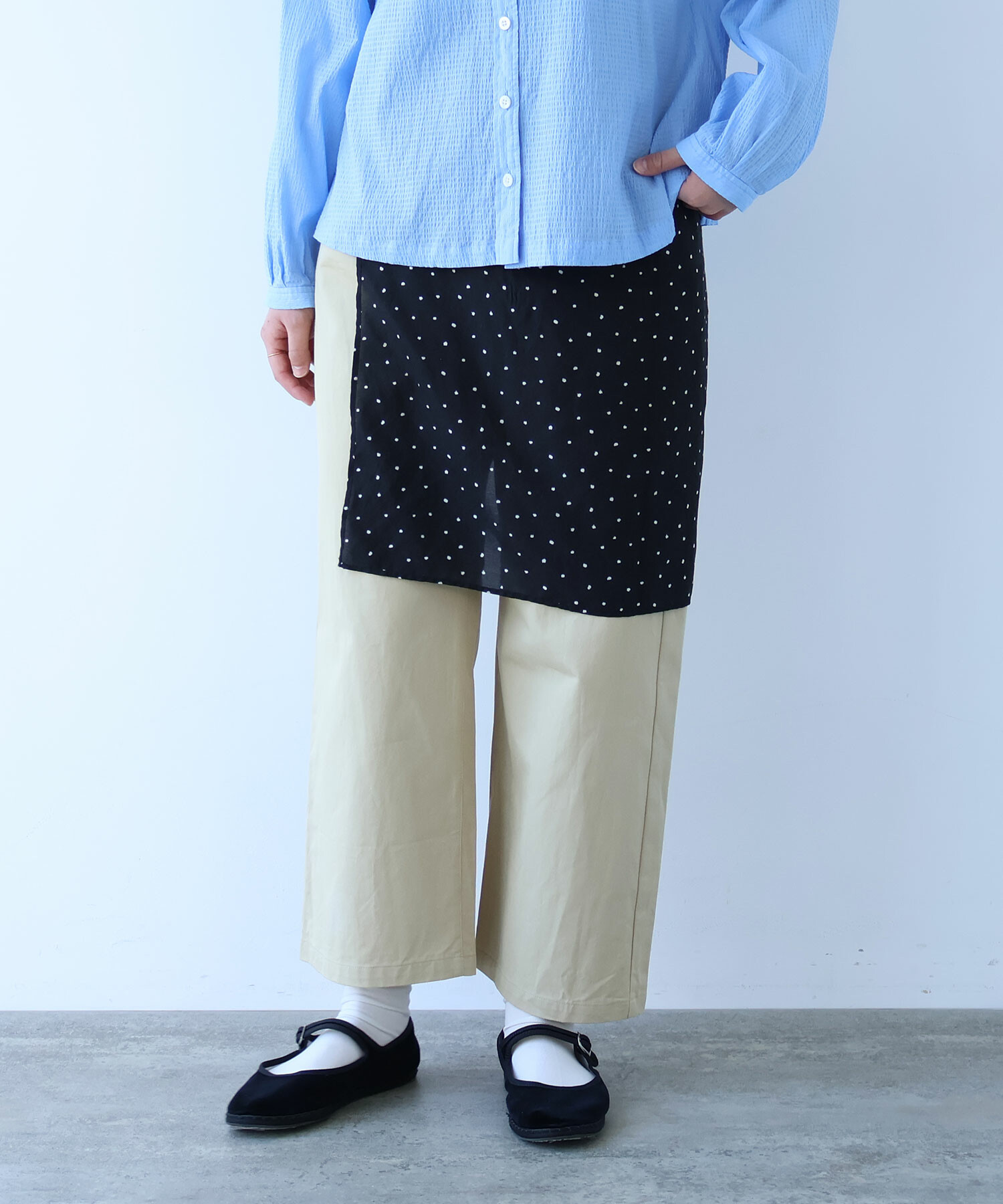 ベージュ model:163cm