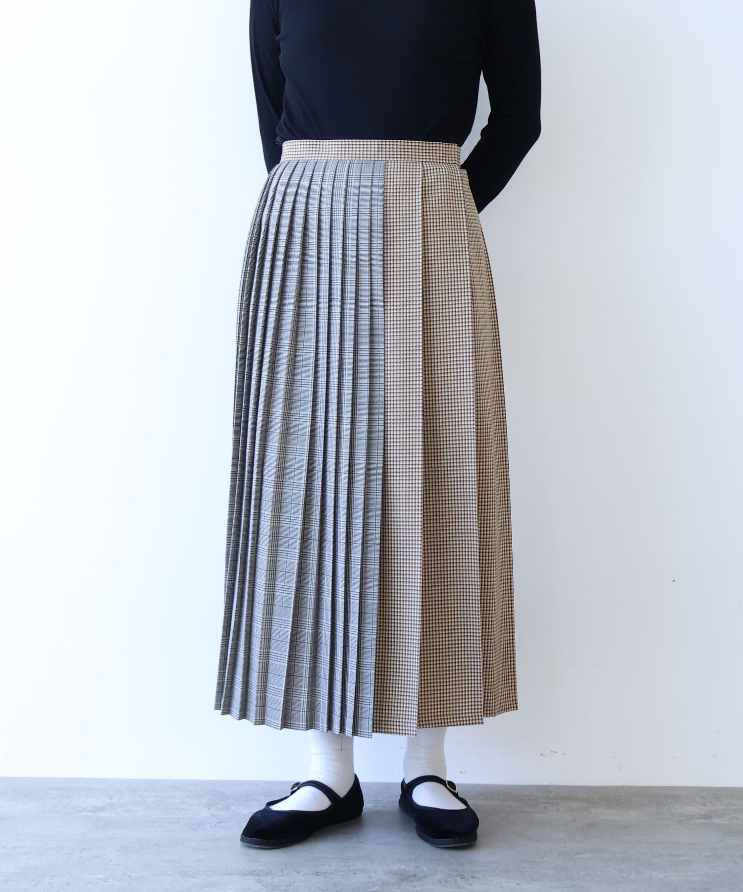 ベージュ model:163cm