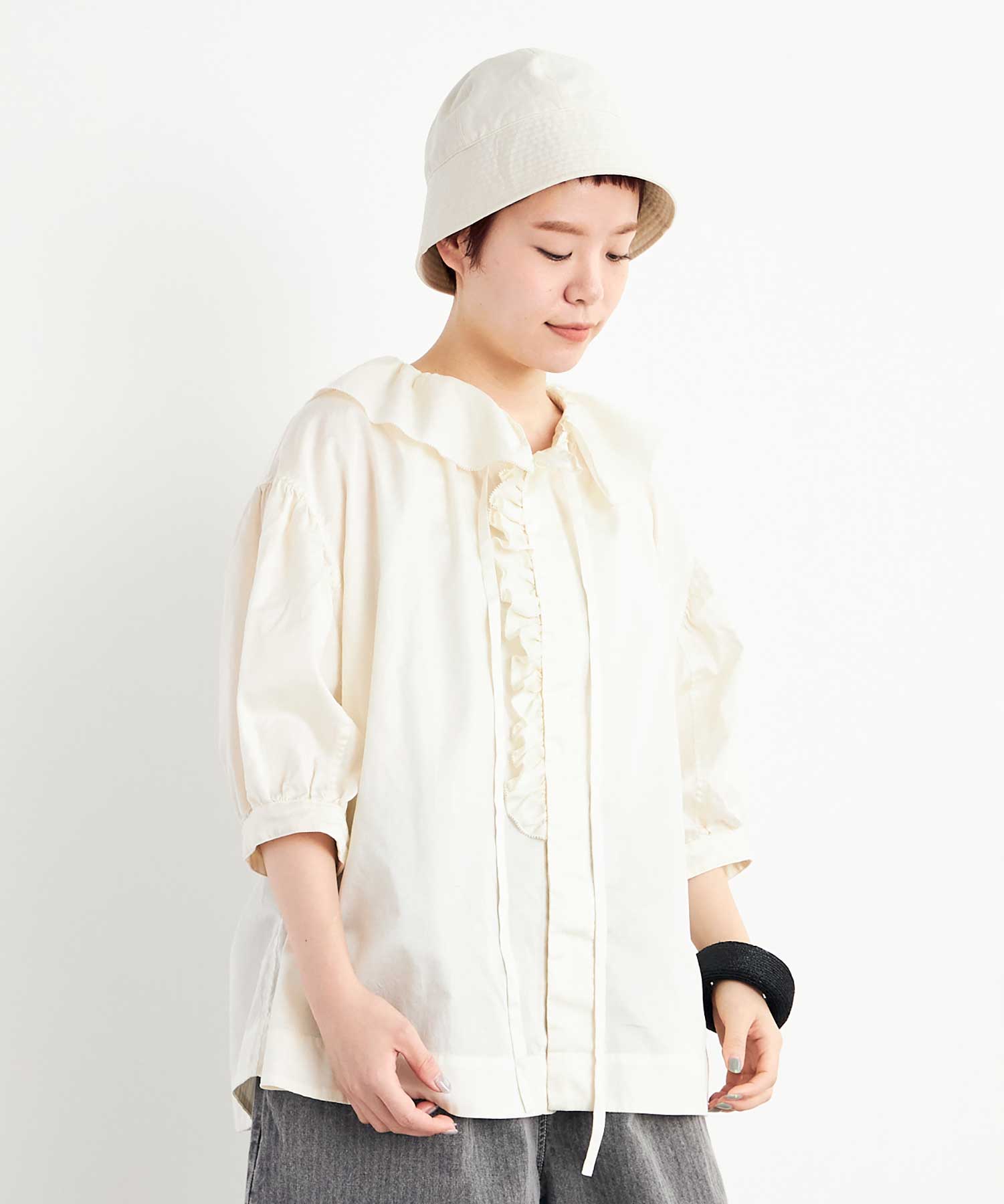 AMBIDEX Store ○80satin frill puff ブラウス(F CHACOAL): FLAT