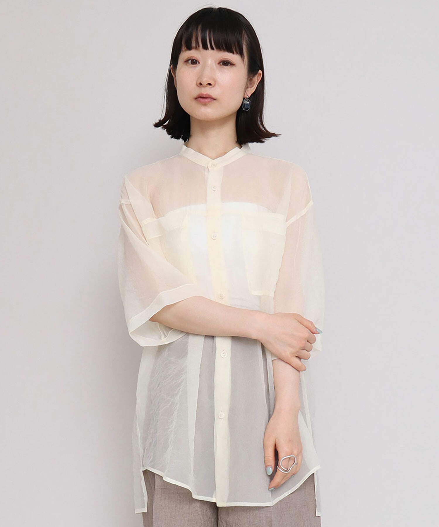 ◆ boohoo ◆ リネン ストライプ プランジネック シャツ AMBIDEX Store 〇キュプラナイロンオーガンジー 5分袖 シャツ(F