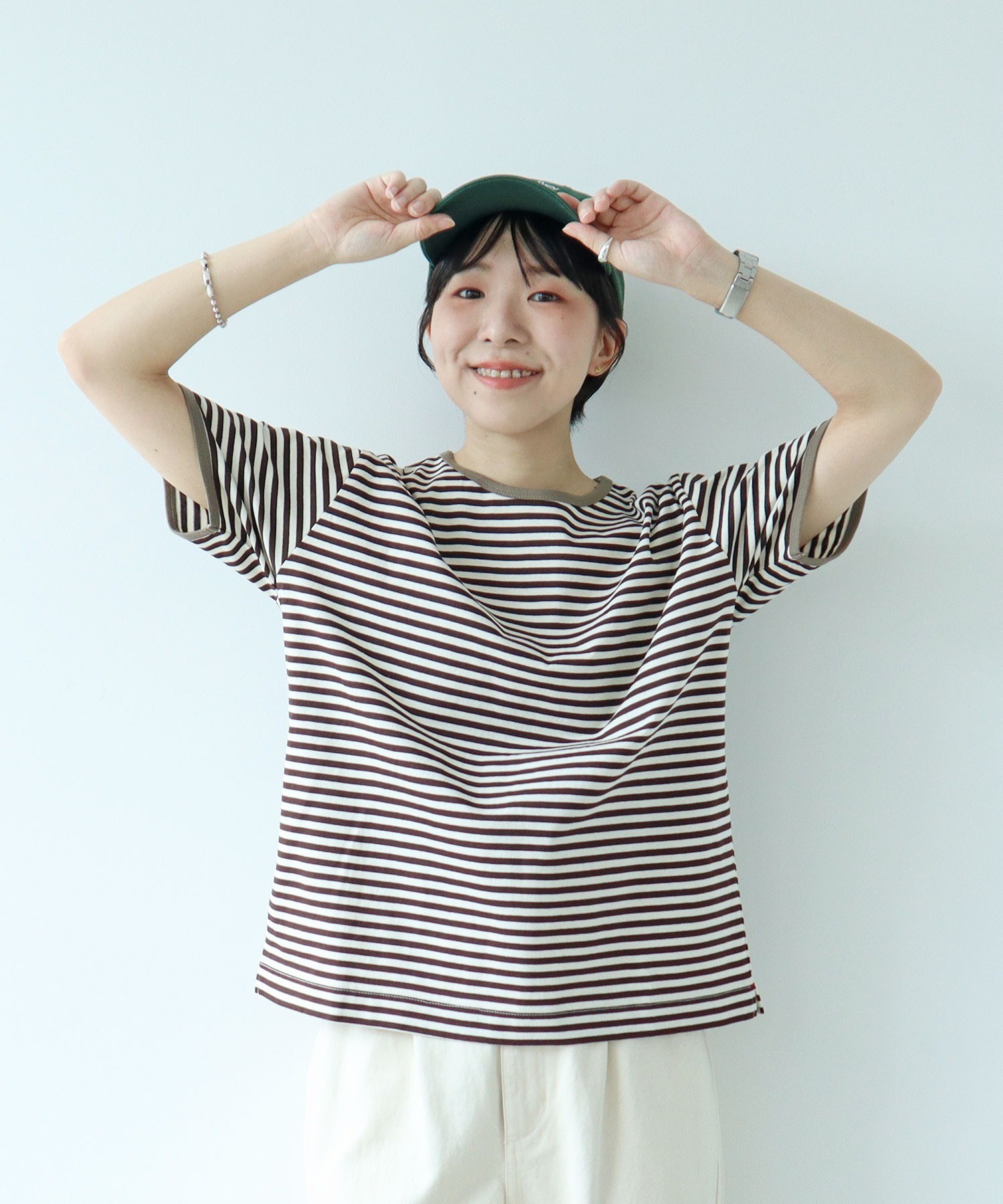 AMBIDEX Store △ボーダー配色バインダー 半袖Tシャツ(F カーキ