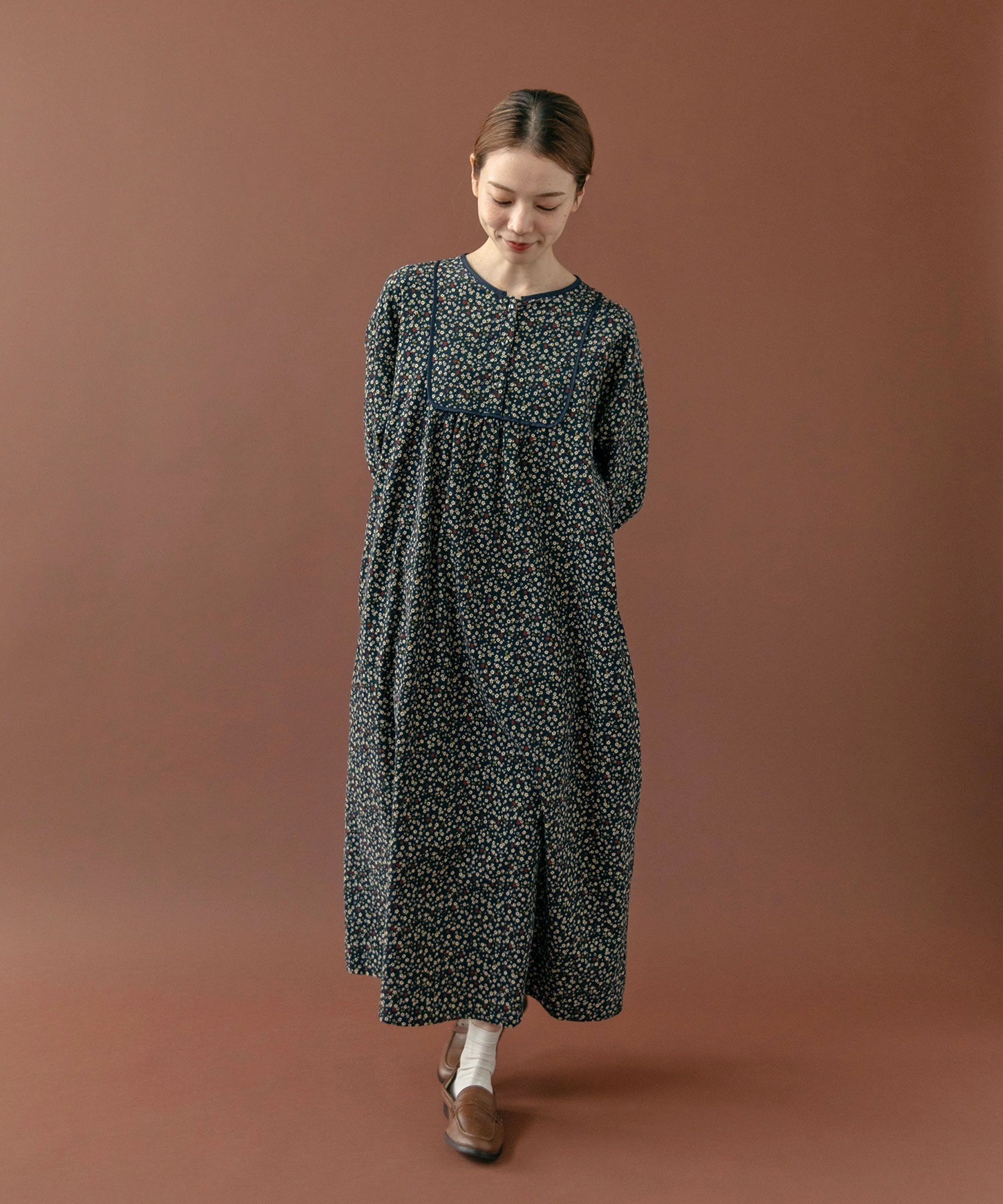 パーリッシィ　PAR ICI◎ シャツコール 小花プリントパイピングワンピース AMBIDEX Store △○シャツコール 小花プリントパイピングワンピース(F