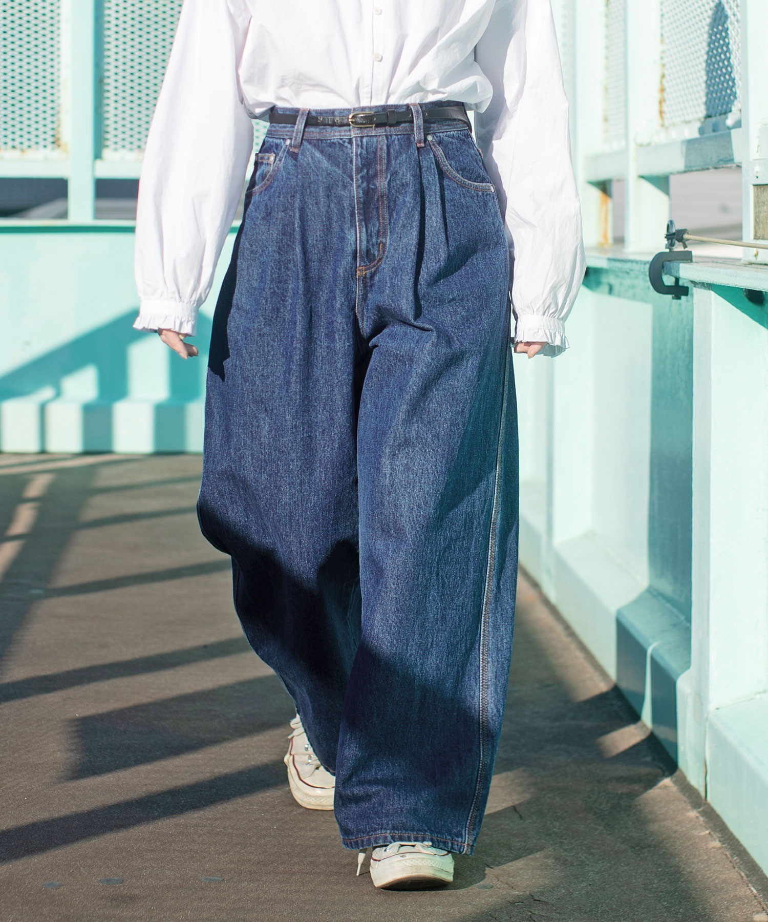 AMBIDEX Store 13OZデニム ワイドタックパンツ(M サックス): PAR ICI