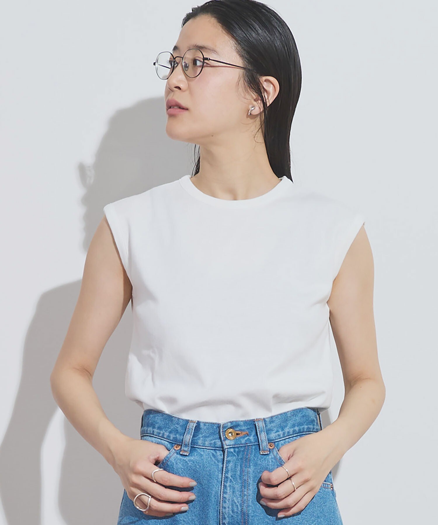 グラフィック ミルキーホワイト コットンTシャツ MARKAWARE - ORGANIC GIZA 80/2 KNIT COMFORT-FIT Tee 