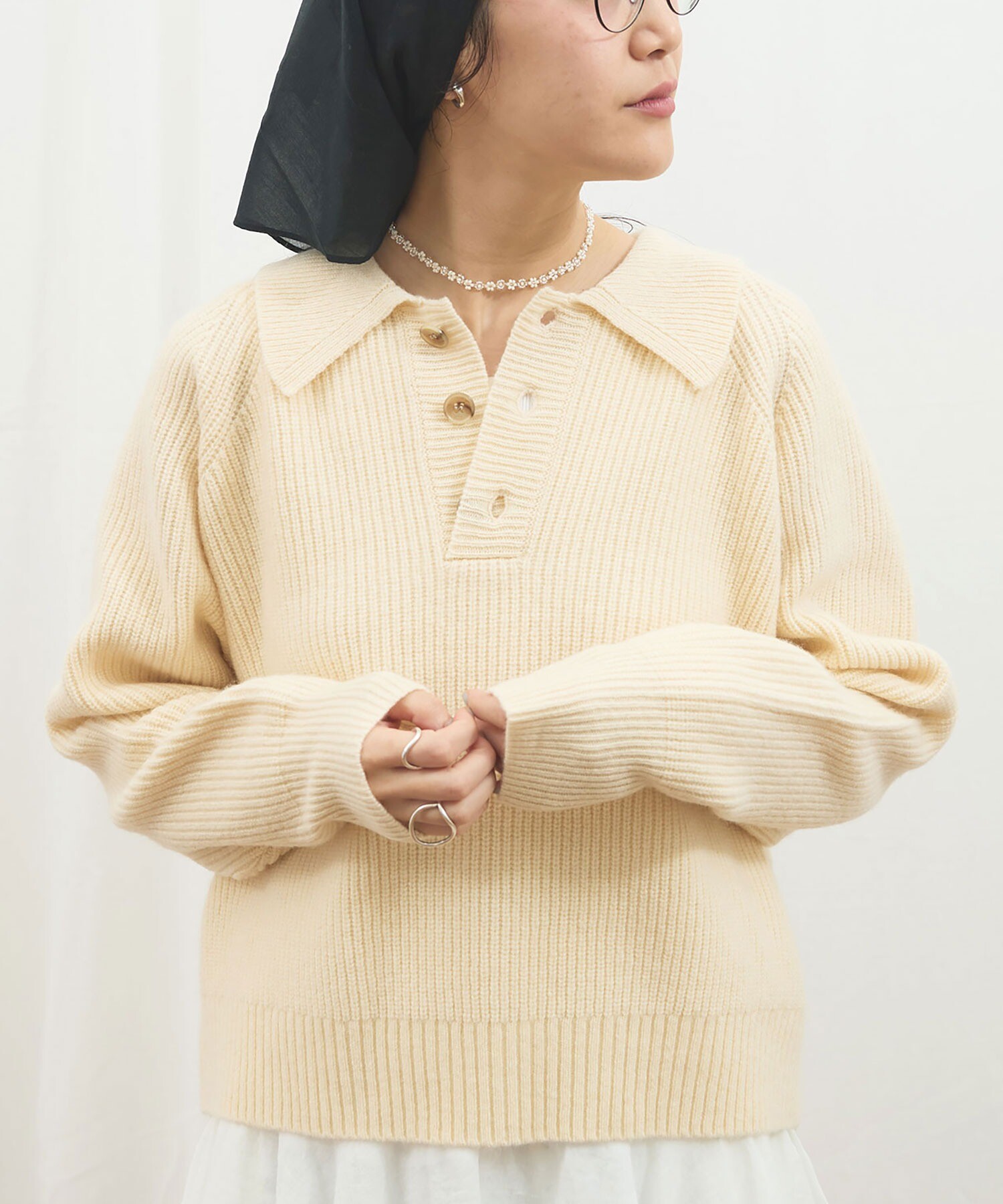 Paloma wool ベージュ ボタン付き 長袖ニットセーター アロッタ Alotta 洗える！もっちりタッチバイカラー袖金ボタンニット