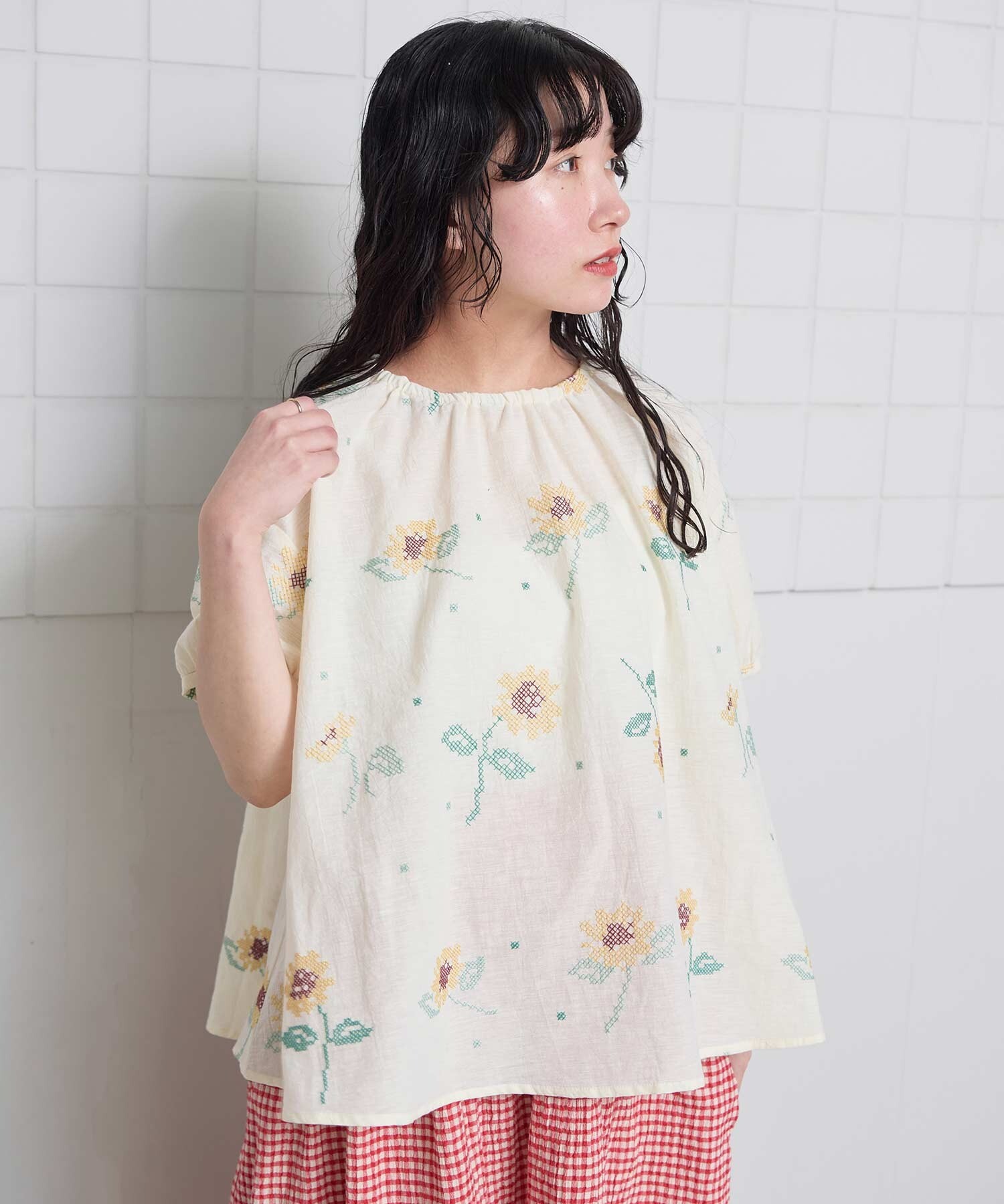 AMBIDEX Store 【予約販売】クロスステッチ ひまわり刺繍ブラウス(F
