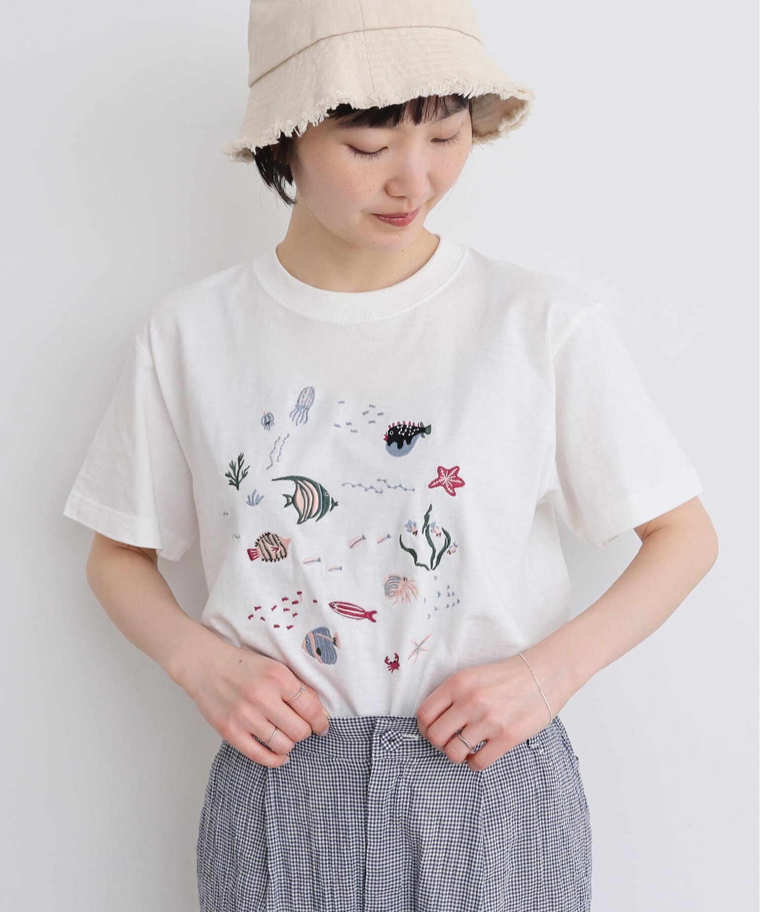 AMBIDEX Store 【予約販売】〇集まる海のさかな 刺繍Tシャツ(F