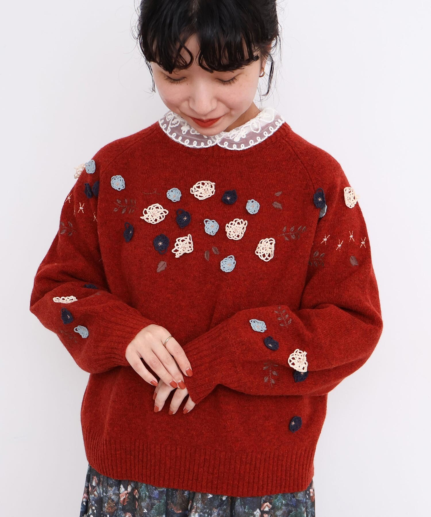 AMBIDEX Store くるくるお花の 求心みたいなニットプルオーバー(F