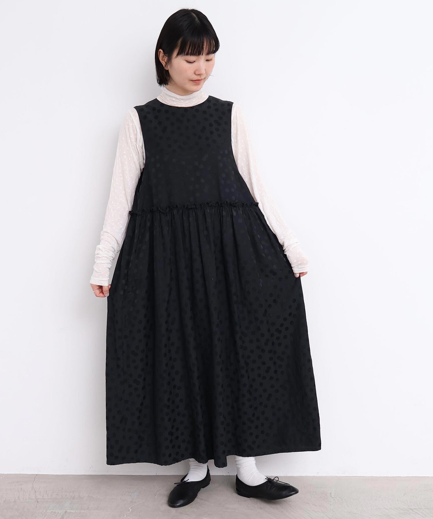 シェリエ　新品　ホワイト ブラックドット 長袖ワンピース F AMBIDEX Store 〇サテンジャガード まばらドットノースリ