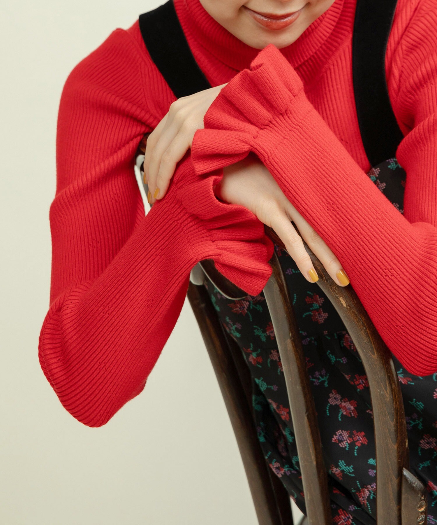 AMBIDEX Store ○もちもち袖口フリル アイレットリブタートル(F アカ