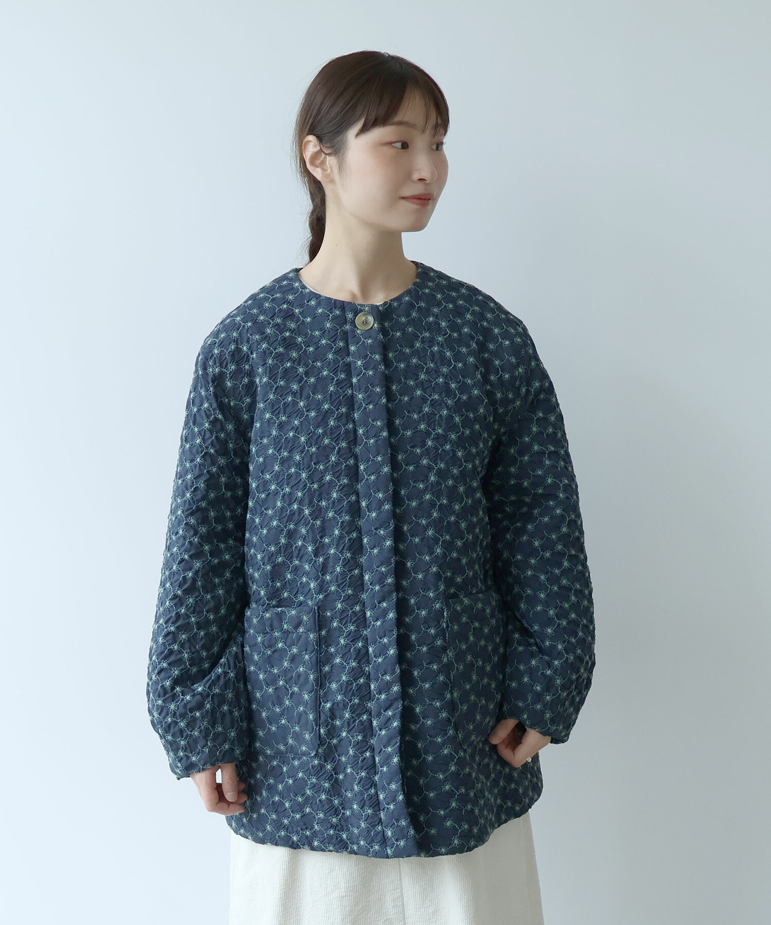 AMBIDEX Store 〇 evodown はな刺繍 ノーカラーコート(F コン): bulle