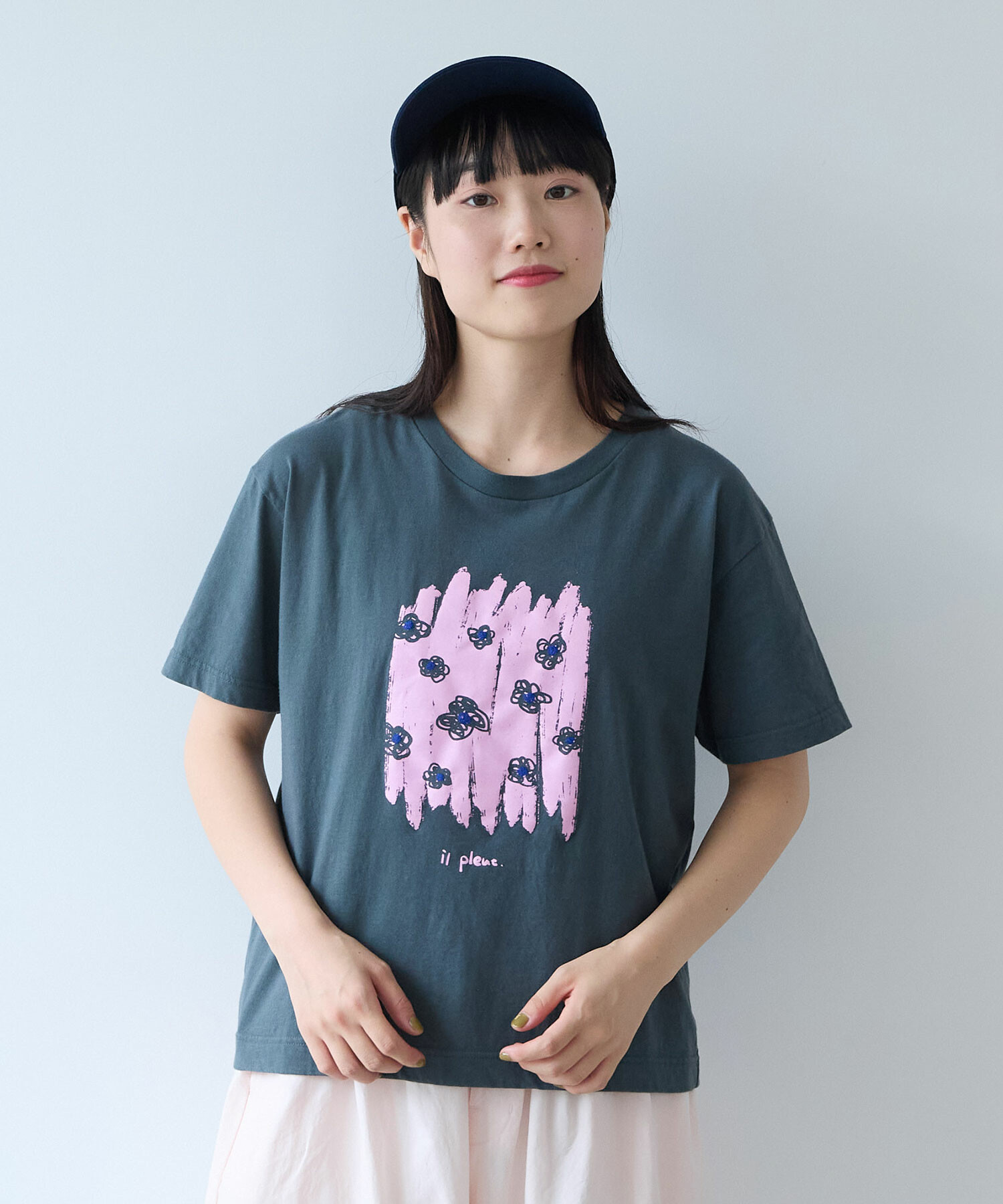 AMBIDEX Store ○ おはなのラバープリント Tシャツ(F チャコール