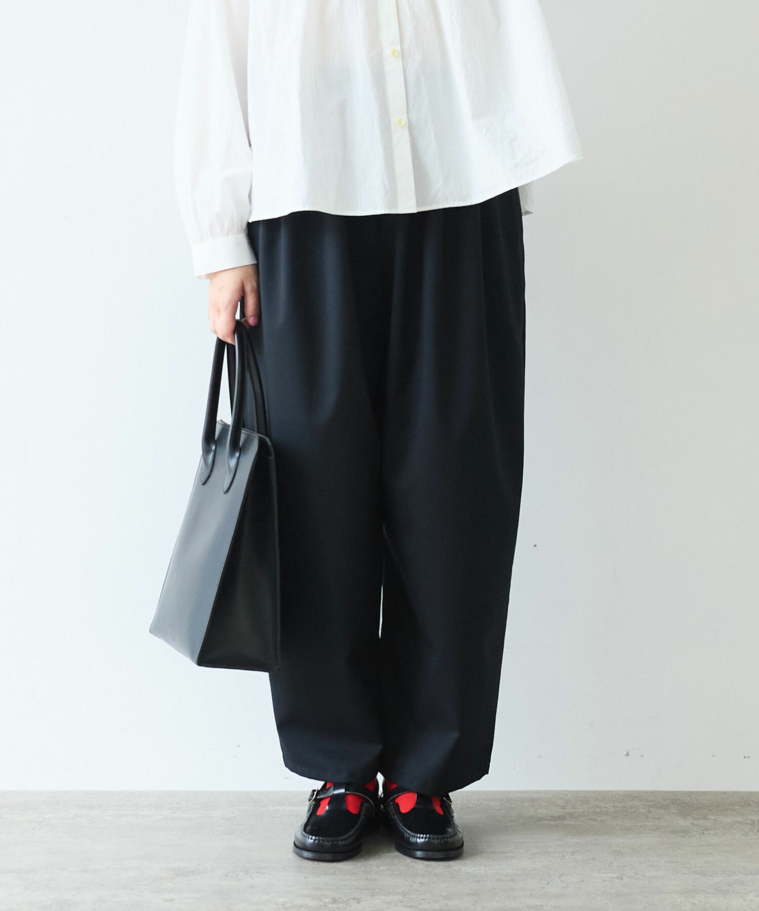 AMBIDEX Store 〇 2 / 80 TWツイル タックパンツ(F クロ): bulle de savon