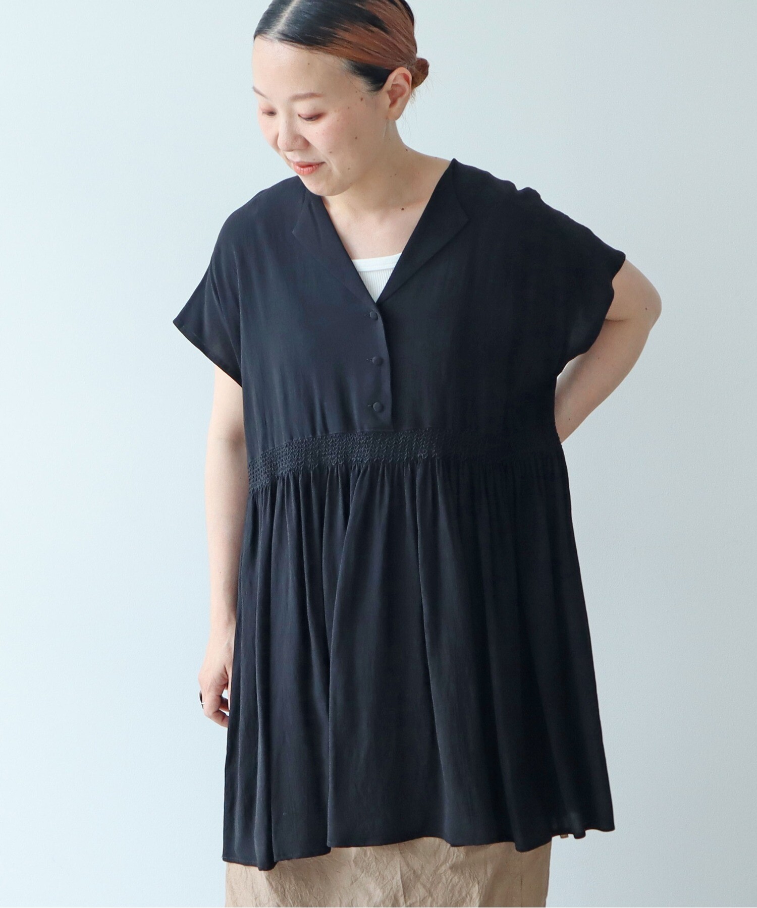 Chez VIDALENC 裁ち切りヘムリネンスモックブラウス