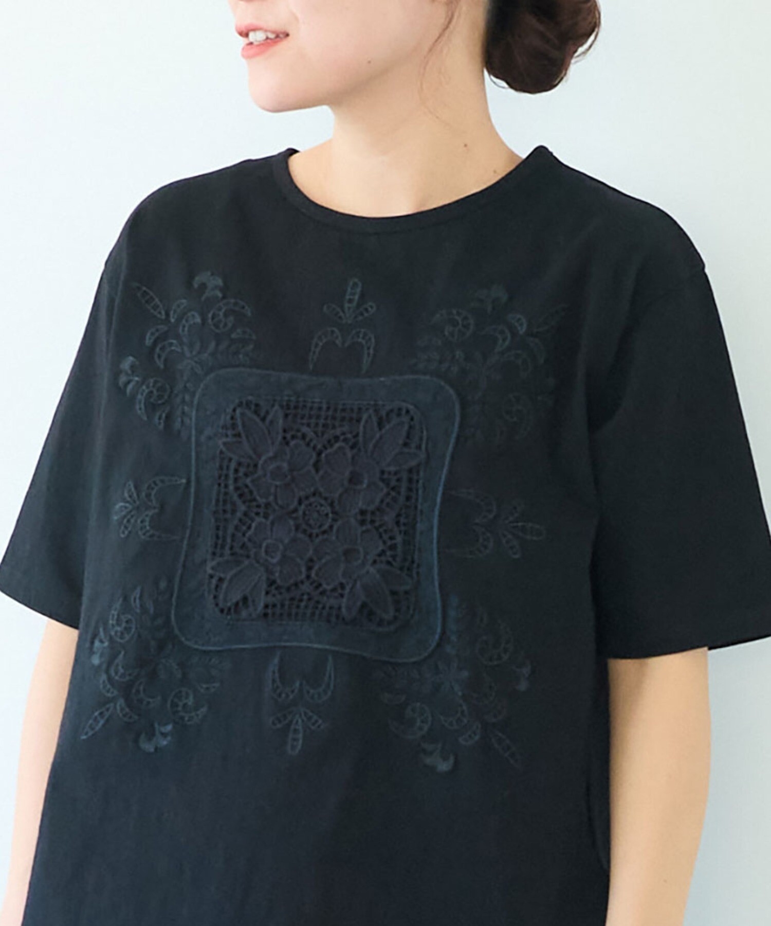 AMBIDEX Store 【予約販売】○コットンレース刺繍Tシャツ(F クロ AMBIDEX Store 【予約販売】○コットンレース刺繍Tシャツ(F クロ