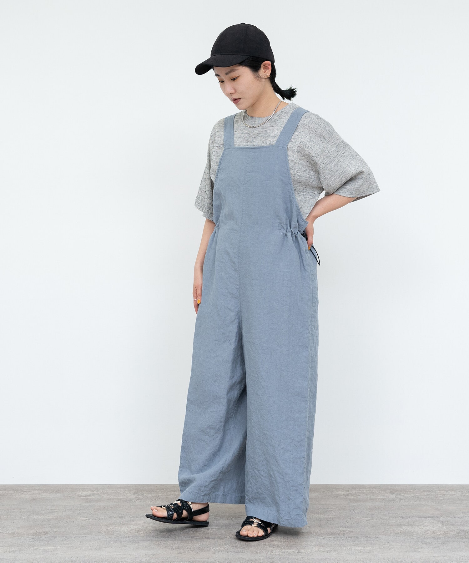 BLUE GREY model:159cm