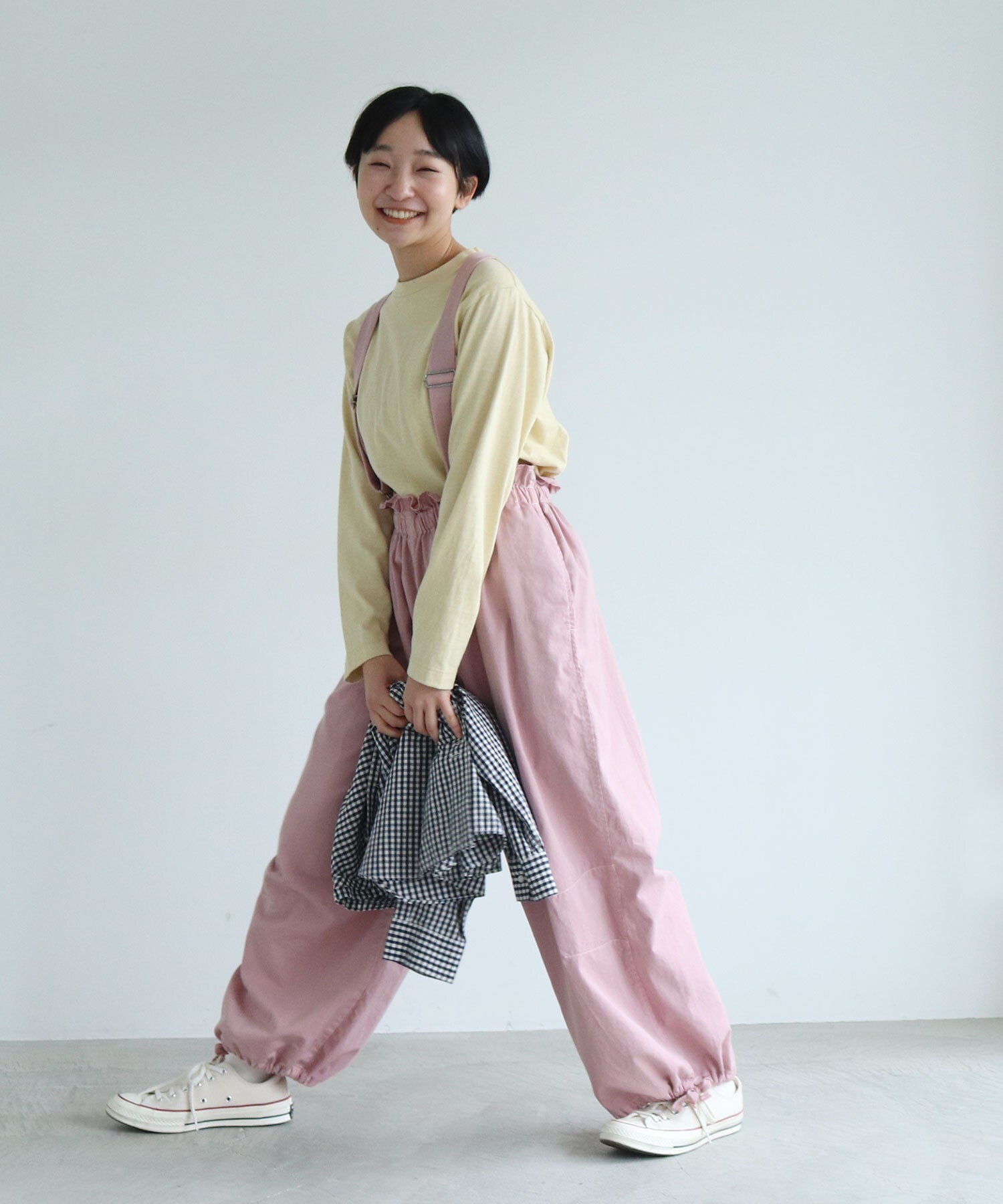 ピンク