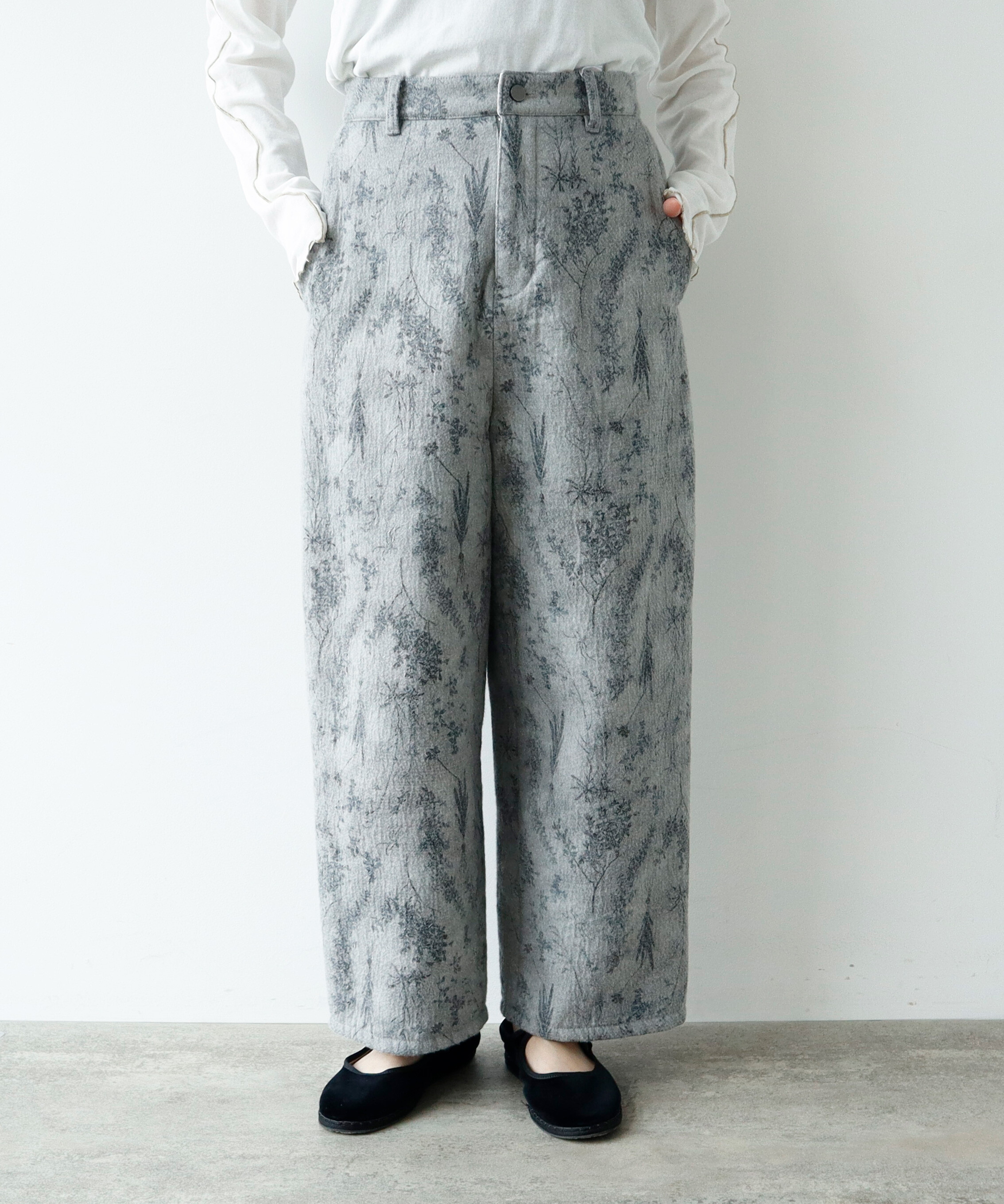 AMBIDEX Store 〇old letter flowers カーブパンツ(F ベージュ): Rin