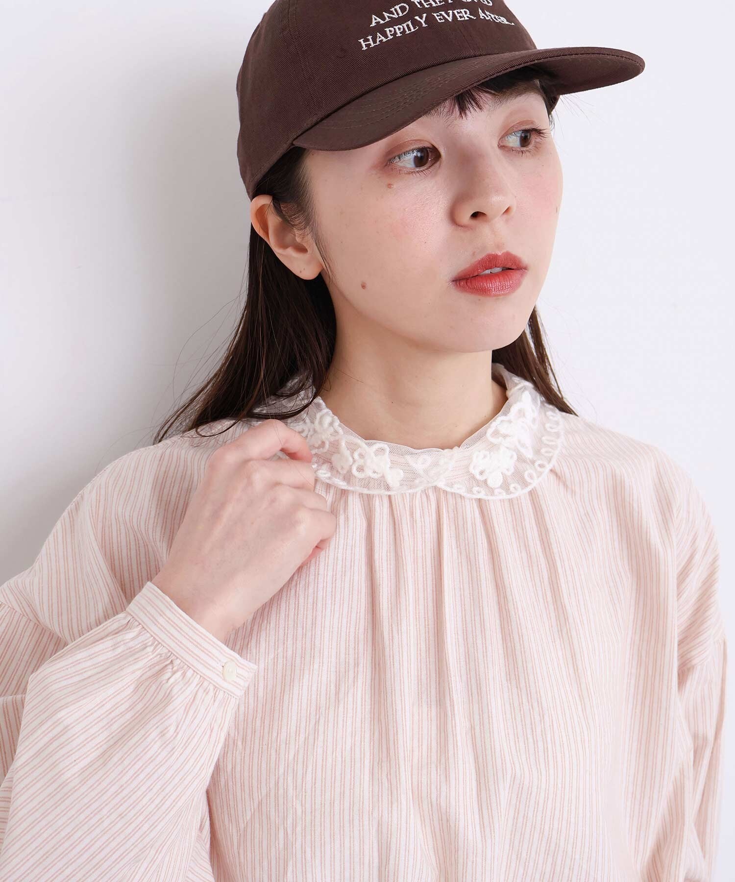 AMBIDEX Store 【予約販売】○いちごのコード刺繍 重なる襟ブラウス(F