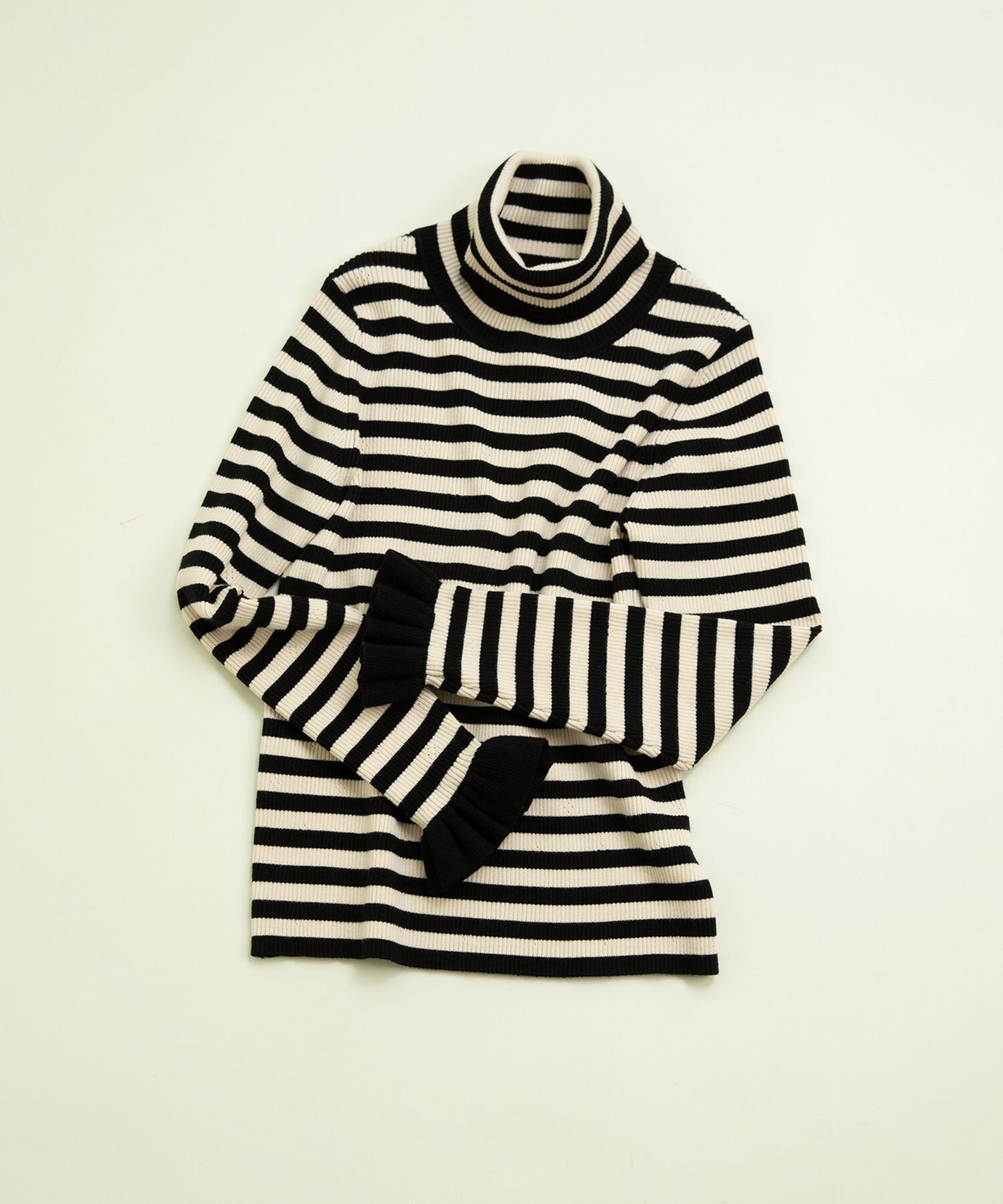 AMBIDEX Store ○もちもち袖口フリル アイレットリブタートル(F