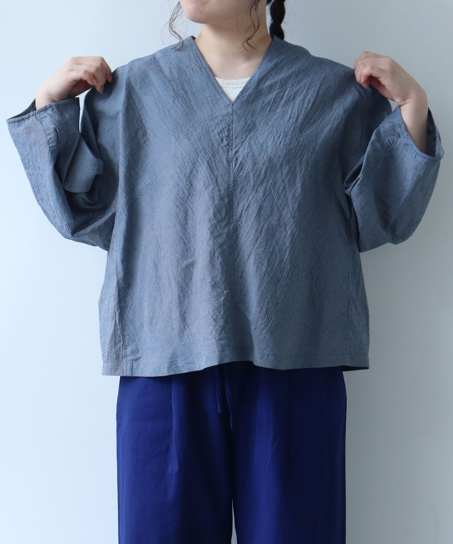 AMBIDEX Store ○Vネックブラウス(F コン): yuni