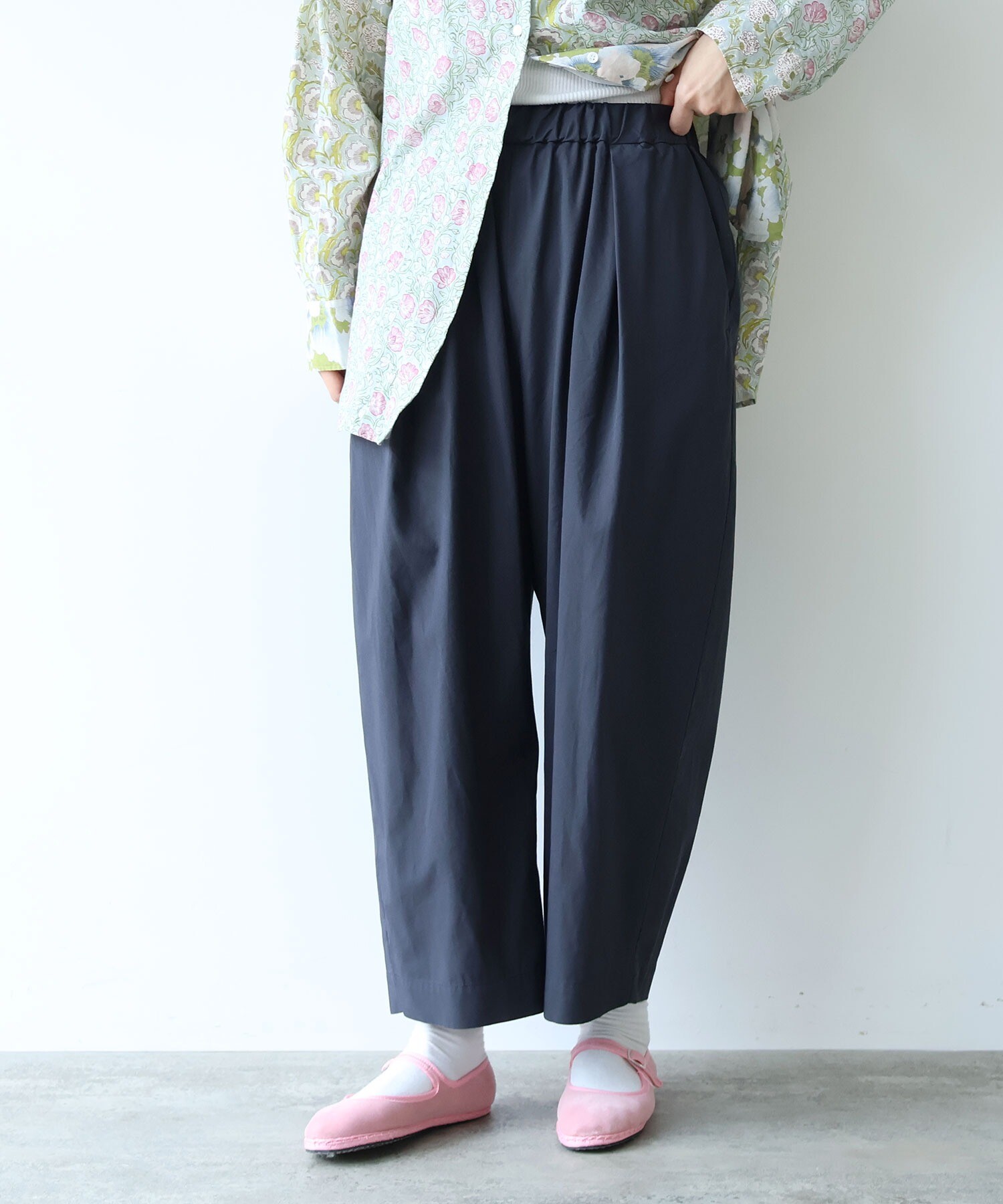 AMBIDEX Store △80/2強撚コットン ギャバゴムタックパンツ(F クロ): yuni