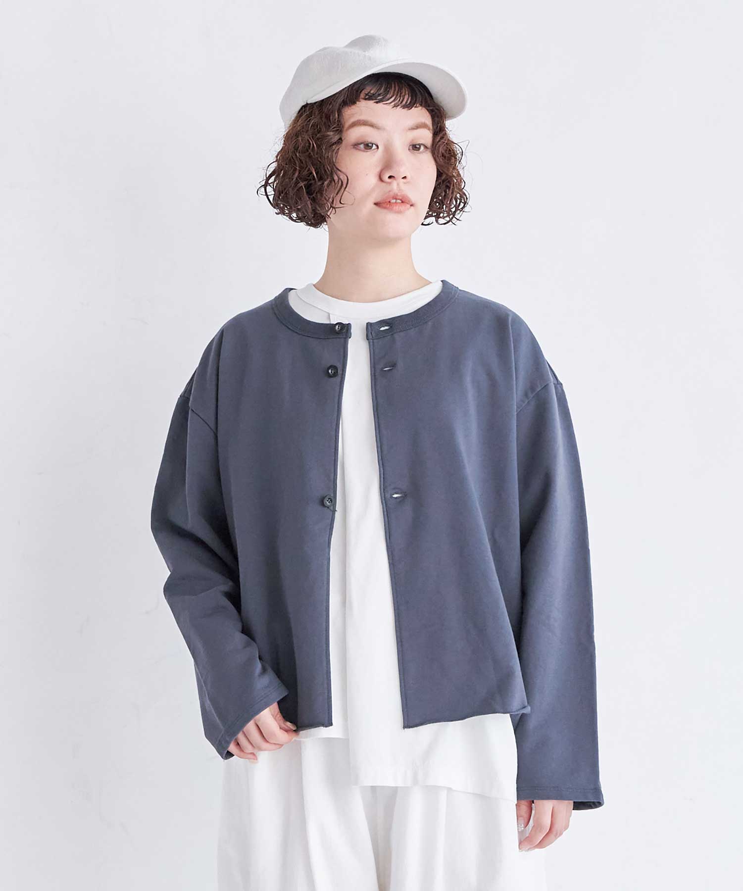 AVANDRESS シベリアダックシャイニークロップパディング 新色追加》シャイニー巾着ショルダーバッグ【軽量/2WAY