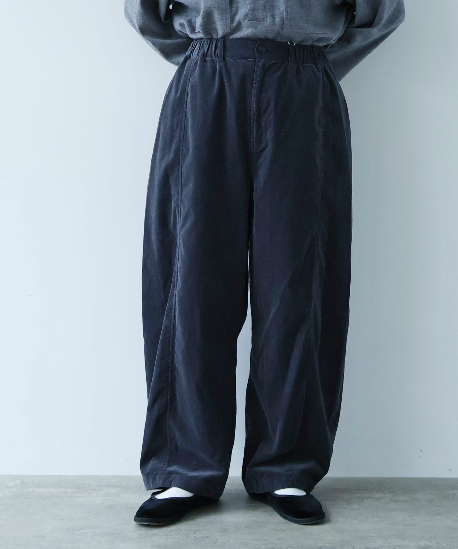 AMBIDEX Store ○スラブ別珍 製品染 CURVE パンツ(F CHARCOAL): FLAT