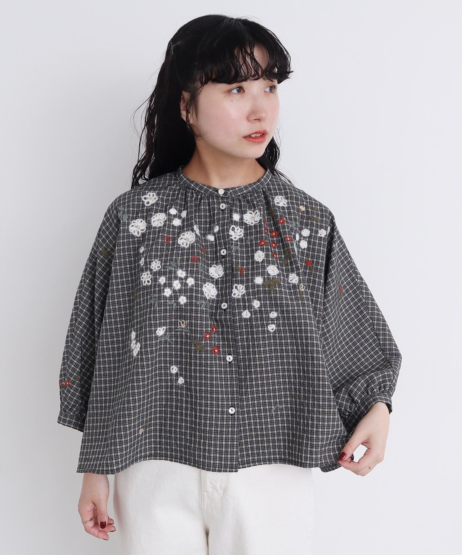 美品＊l'atelier du savon 家の中 刺繍 ブラウス ブラック 2019SS 美品 l'atelier du savon ドゥブロブニクの屋根刺繍