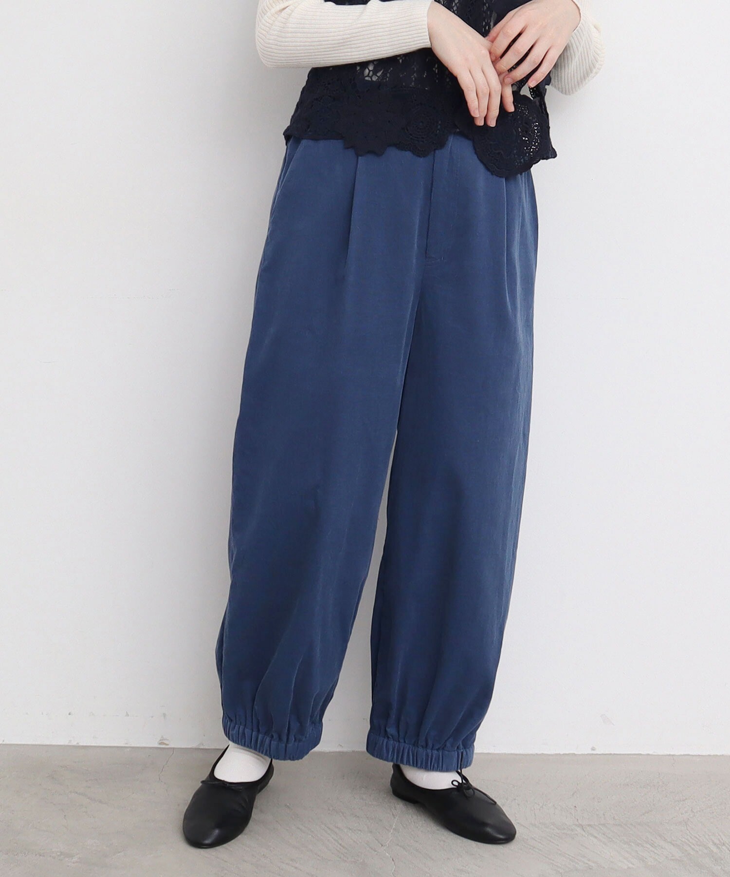 AMBIDEX Store ○シャツコールの裾しぼりパンツ(F アオ): l'atelier du