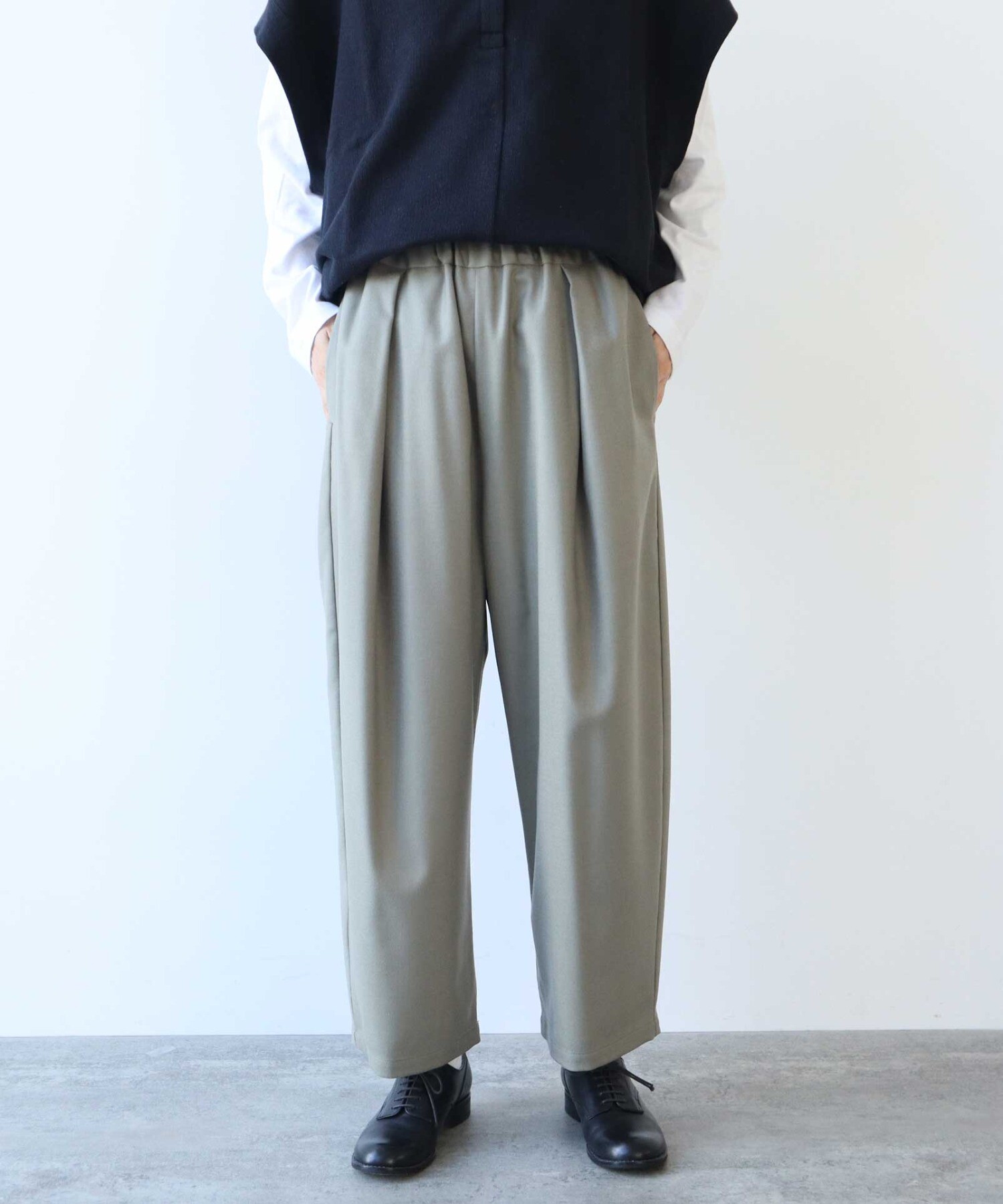 【新品未使用品】ZAM TAC AMBIDEX Store △washable wool gum tack パンツ(F グレー): yuni