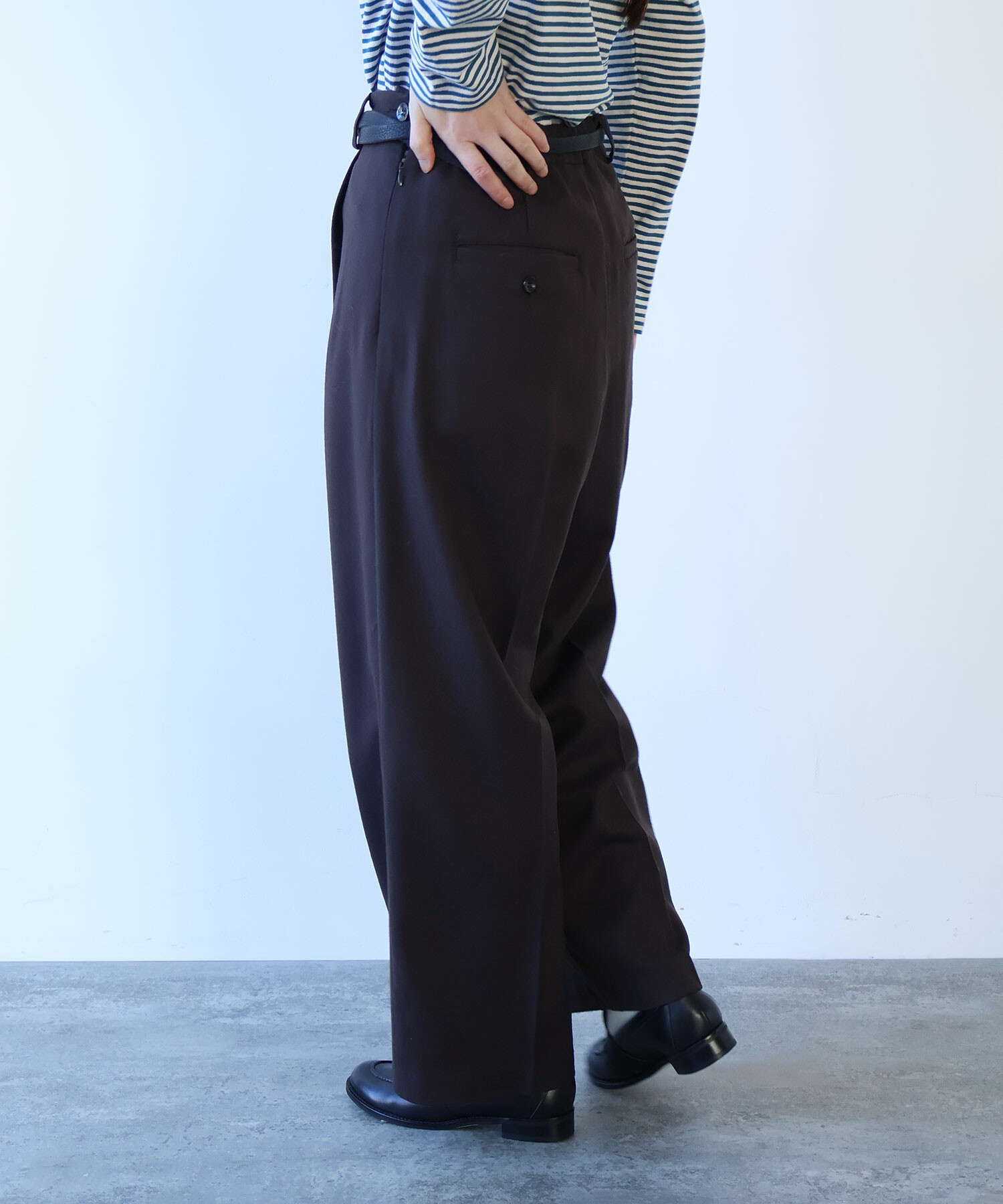 AMBIDEX Store 〇 2 / 60 サキソニー ストレートパンツ(F クロ): bulle