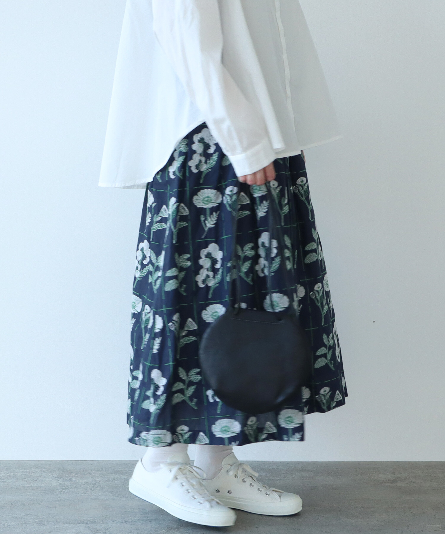AMBIDEX Store ○花切手の刺繍 フレアスカート(F クロ): bulle de savon