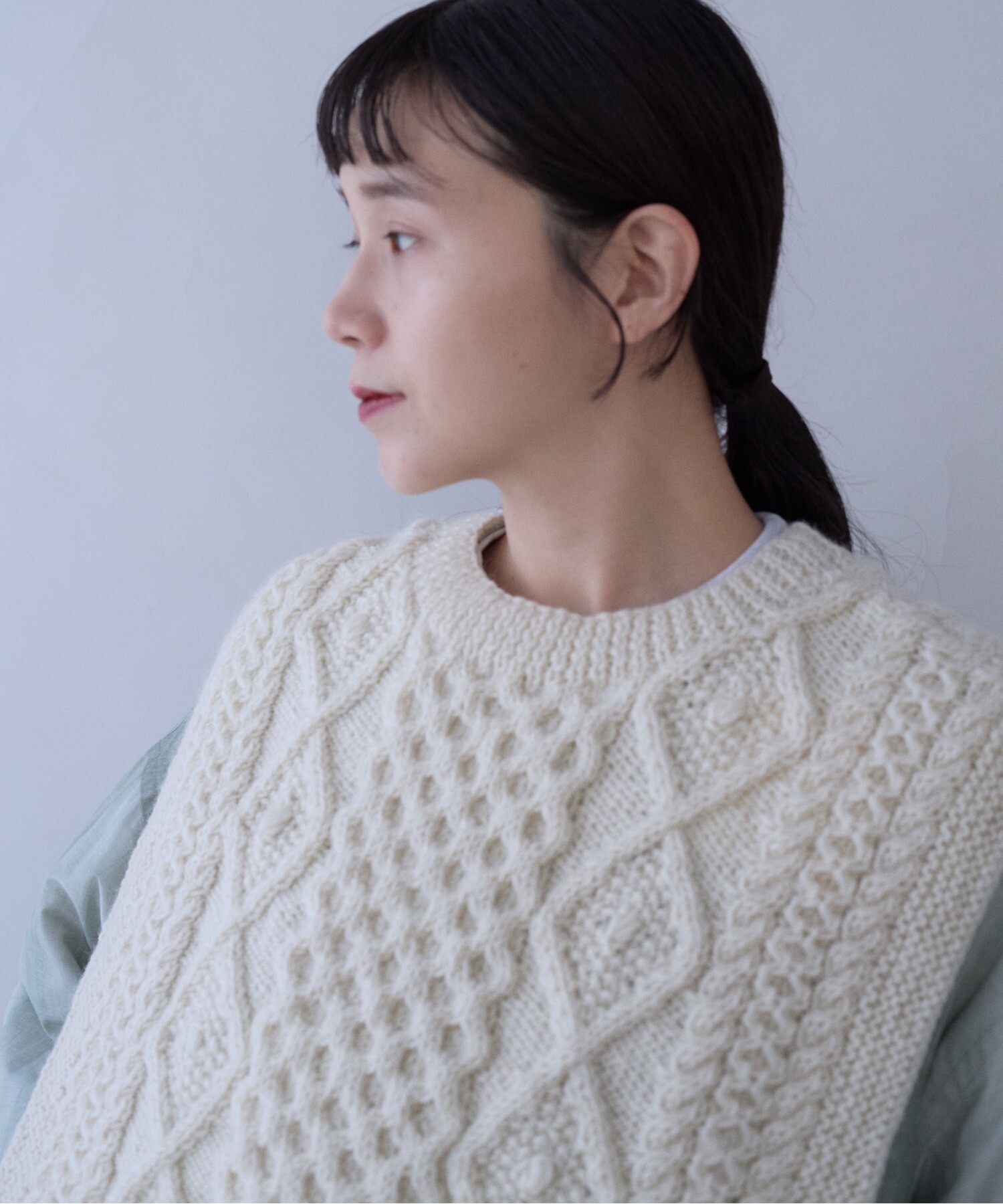 AMBIDEX Store ○ネパールハンドニット ベスト (F シロ): yuni