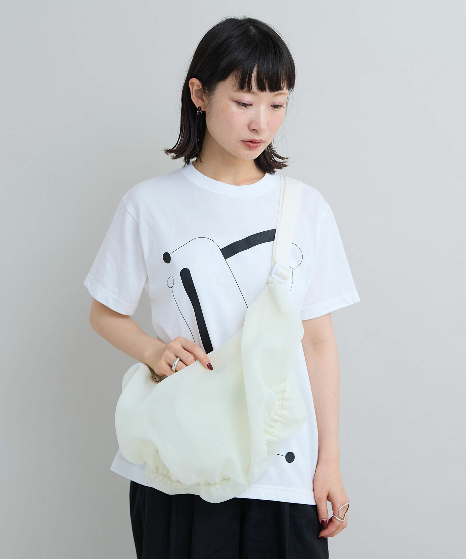 AMBIDEX Store シアーダンボール ラウンドギャザー バッグ(F キナリ): iki