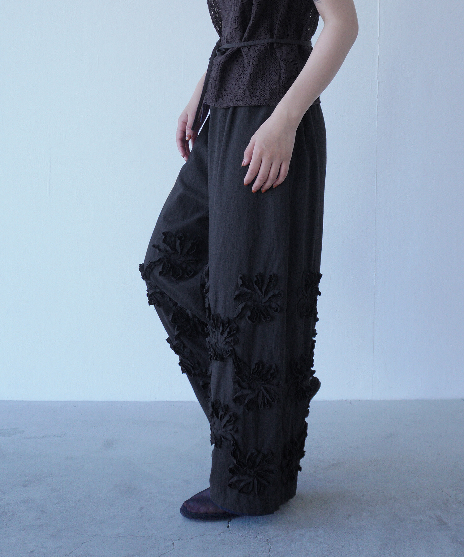 AMBIDEX Store △〇rondo ribbon embroidery ギャザーパンツ(F