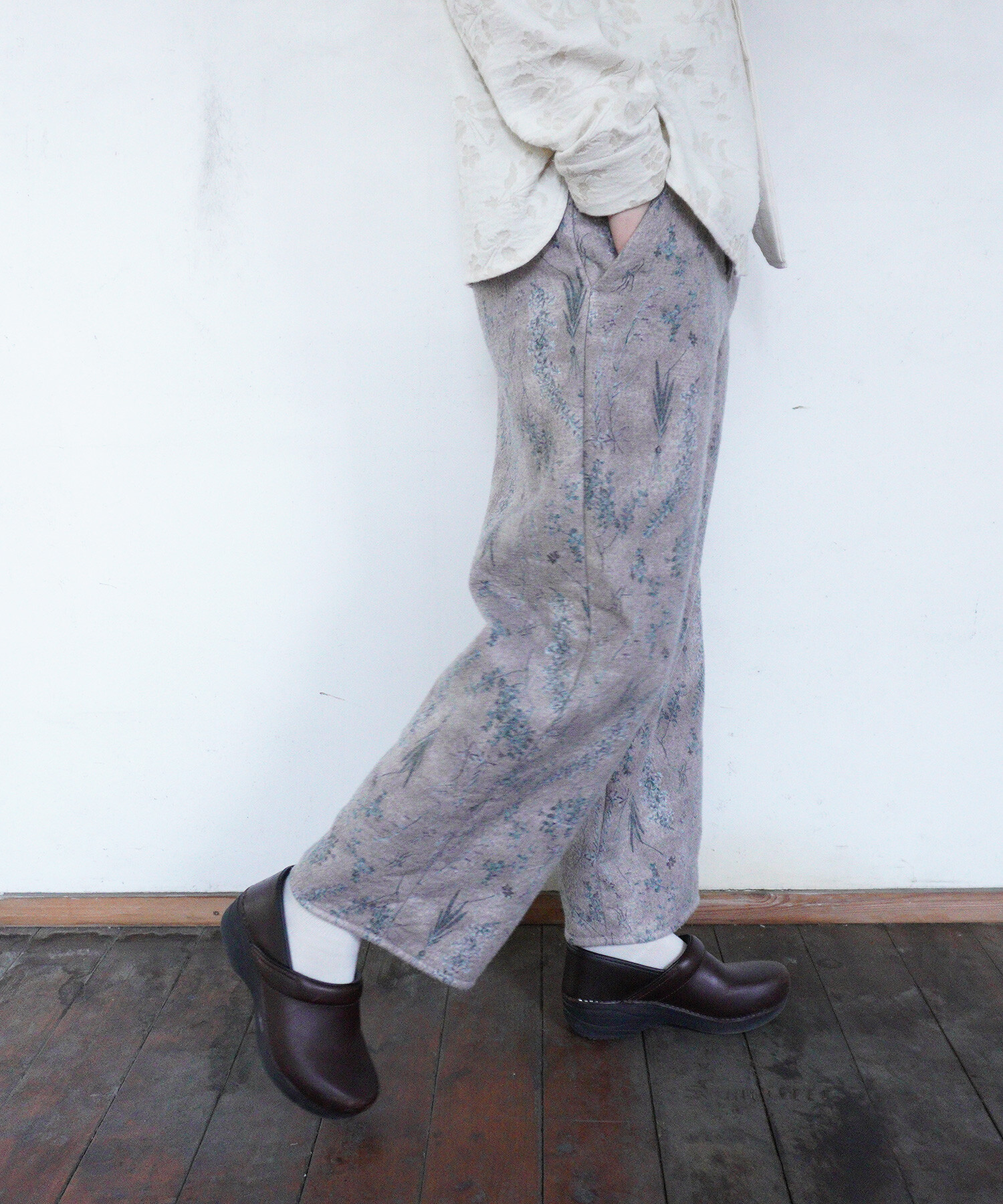 AMBIDEX Store 〇old letter flowers カーブパンツ(F グレー): Rin