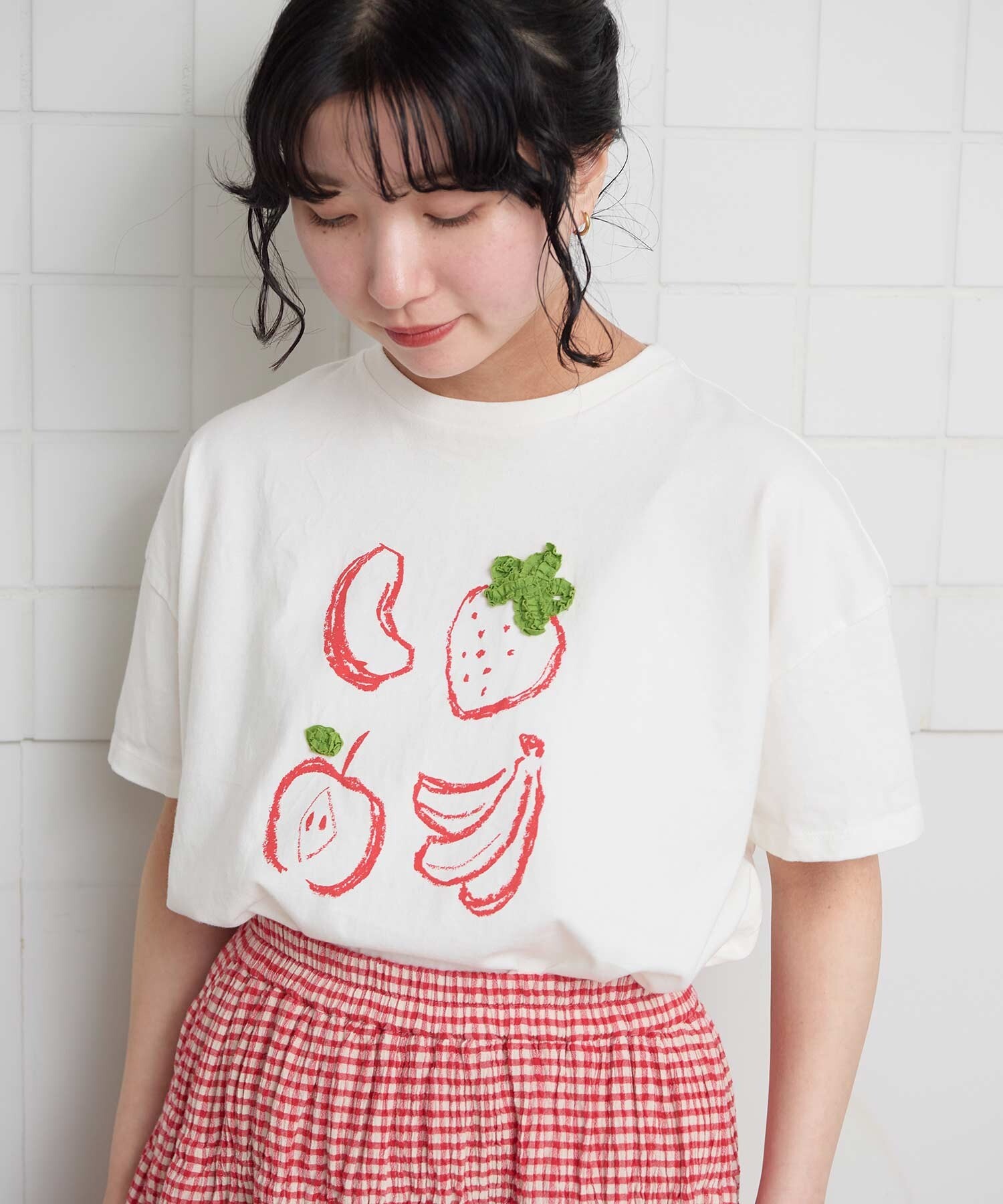 AMBIDEX Store 【予約販売】フルーツいろいろ テープ刺繍Tシャツ(F