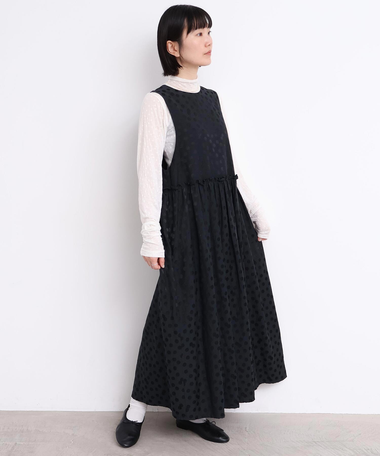 AMBIDEX Store 〇サテンジャガード まばらドットノースリワンピース(F