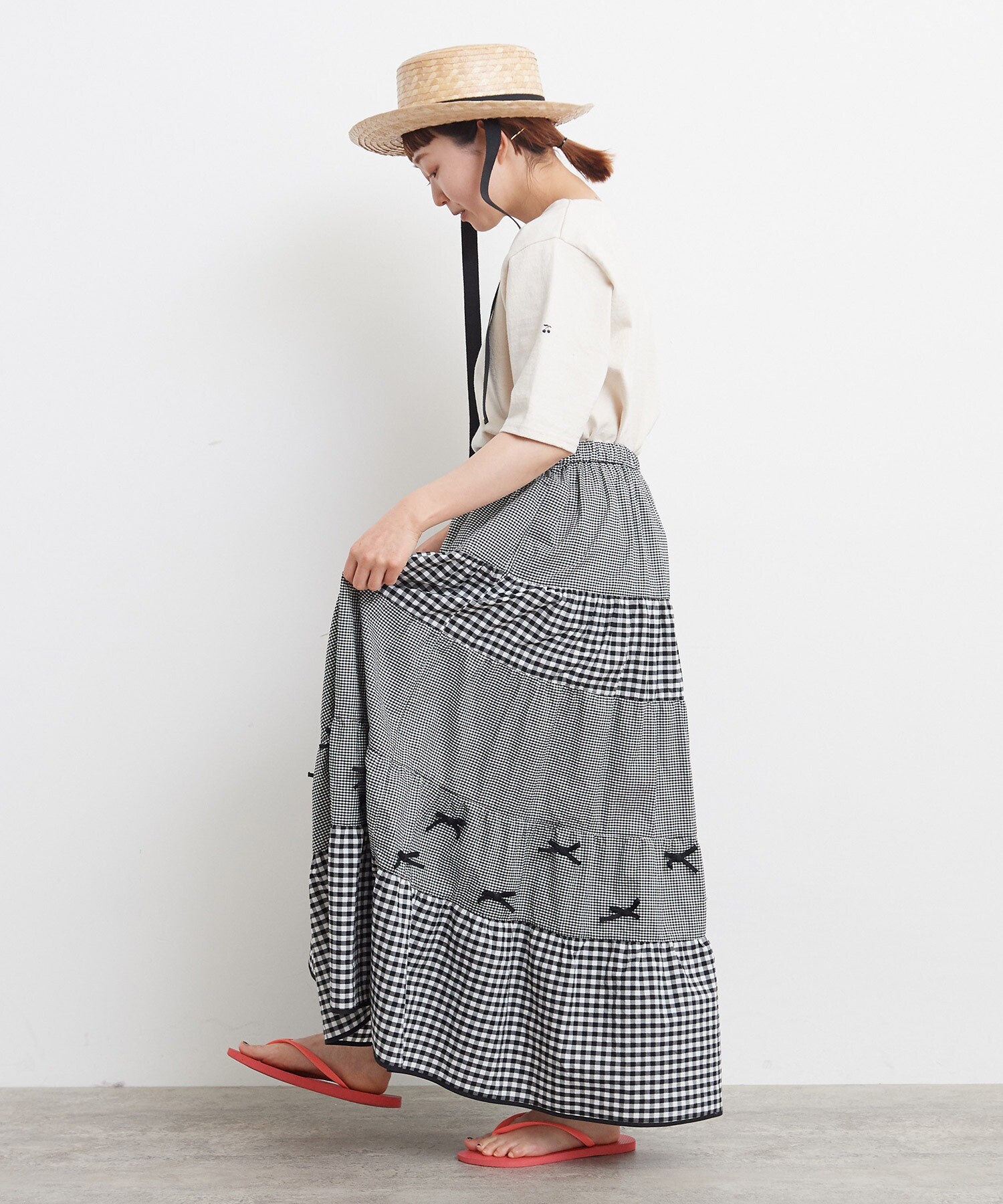AMBIDEX Store ○リボン刺繍 ティアードスカート(F クロ): Dot and 