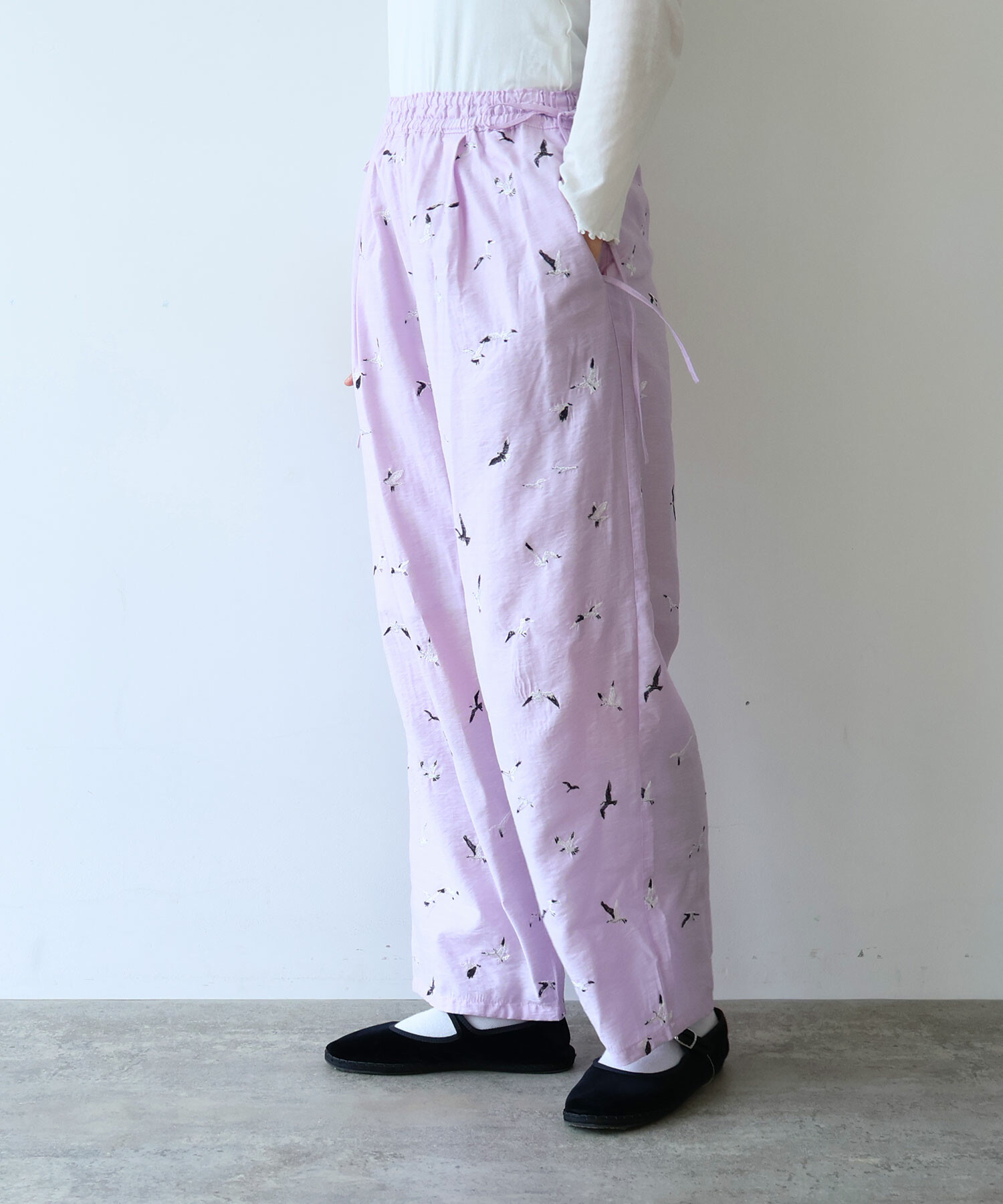 AMBIDEX Store ○bird刺繍 drawstrings パンツ(F クロ): yuni