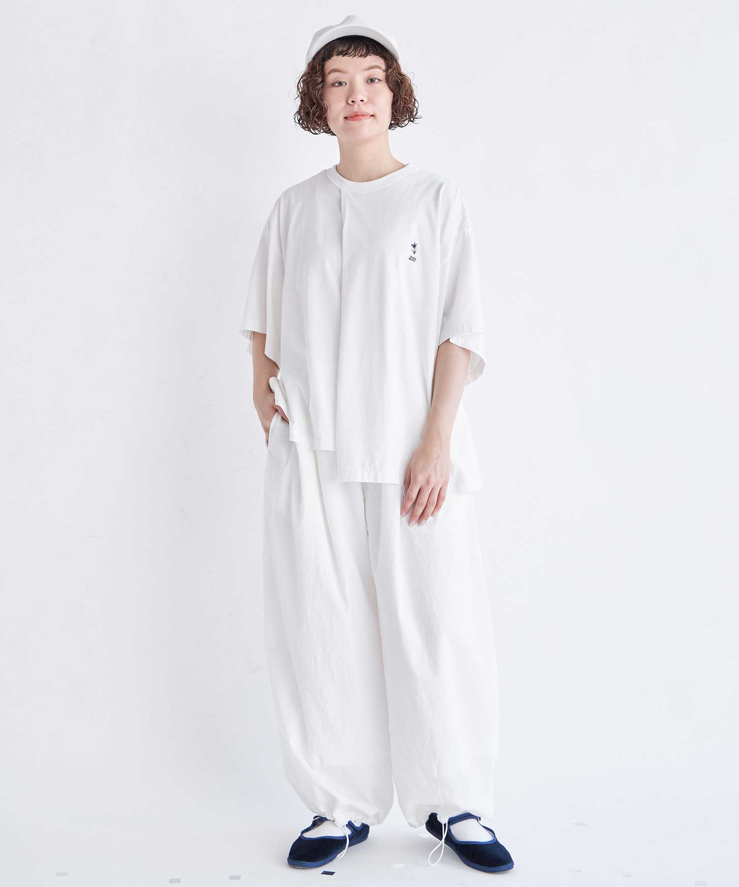 いラインアップ AMBIDEX Store ○○ORGANIC強撚 SLIT Tシャツ(F WHITE): FLAT ウェア