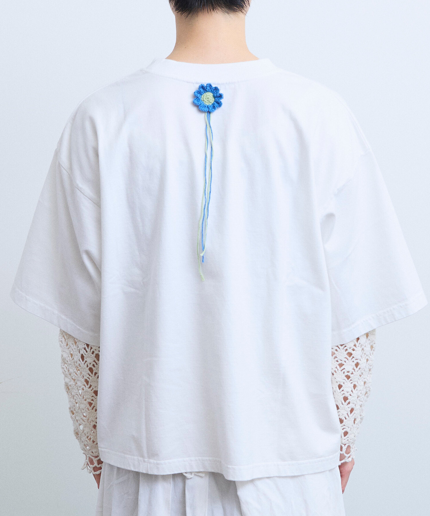 AMBIDEX Store 【予約販売】〇SSESEB×WAAN BACK BLOOM T-SHIRT(F WHITE