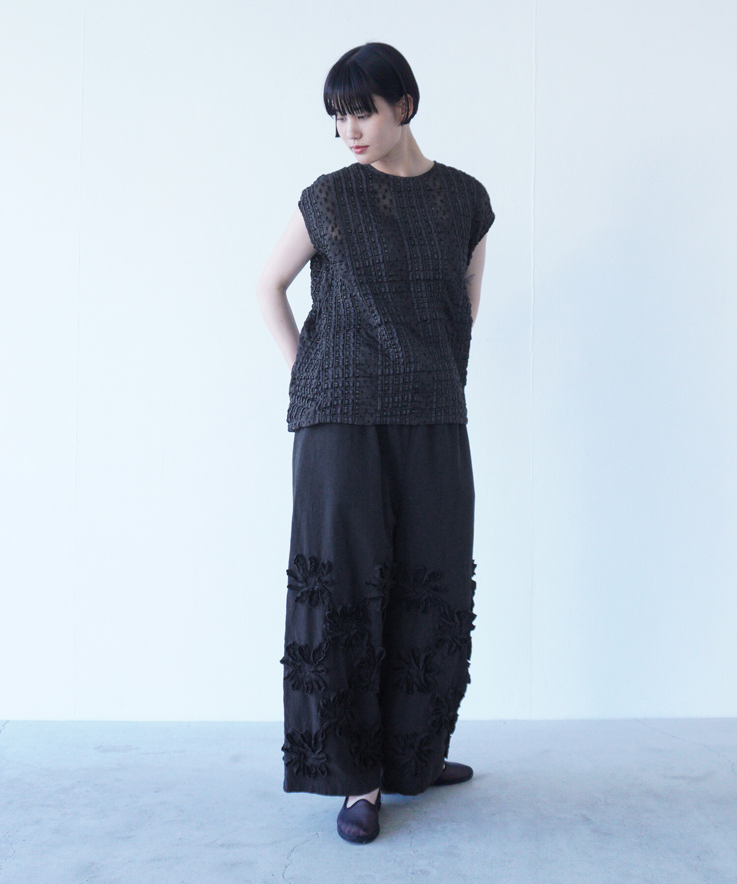 クロエ　セットアップ　ブラック　サイズ　15AR(2XL) AMBIDEX Store △〇sea バックギャザーブラウス(F クロ): FLAT