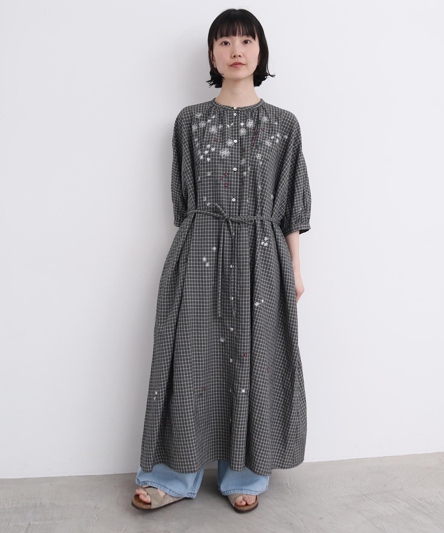 AMBIDEX Store 〇お花スケッチ ファー刺繍 ワンピース (F キナリ